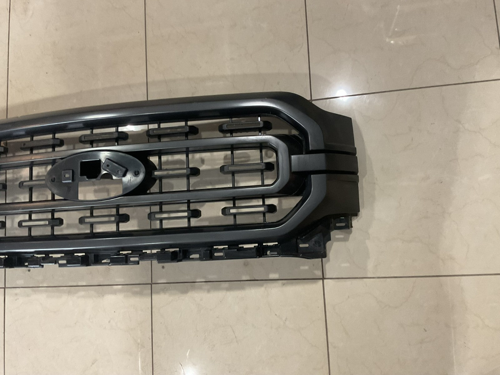 Grill Grille Black 2021-2023 Ford F-150 Lariat ml34+8200 OEM