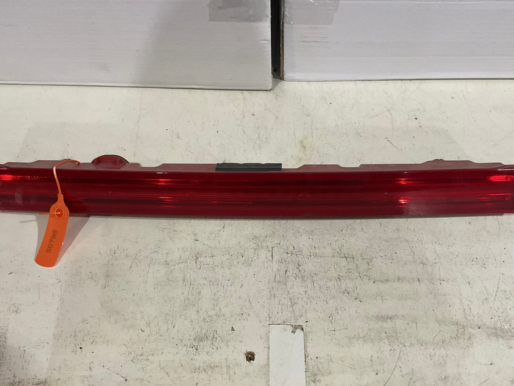 Center Trunk Lid Third Brake light Damaged 15-2019 Lincoln MKC EJ7B-13B433-A OEM
