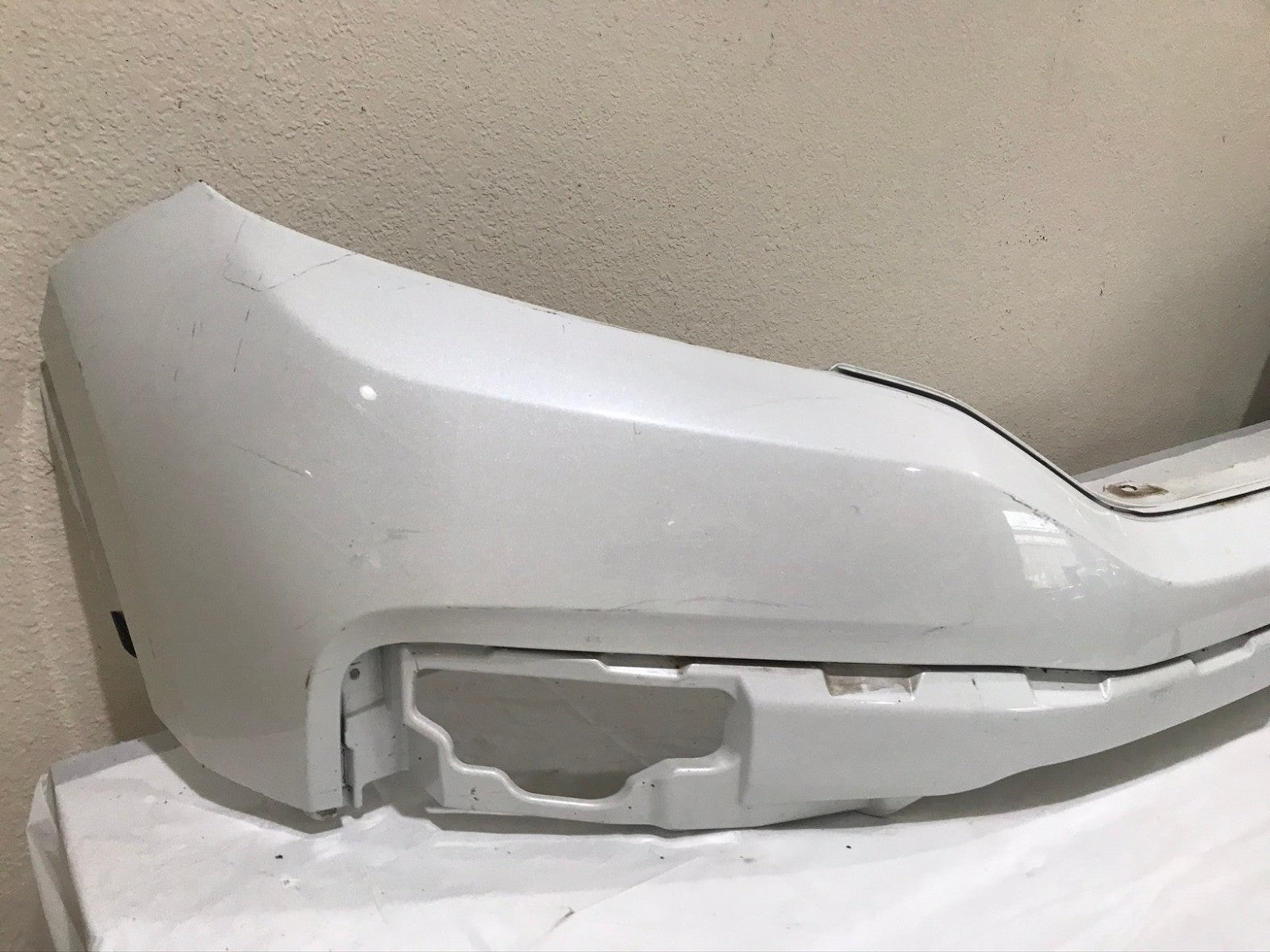 Front Upper Bumper Cover White 2020-2022 Honda CR-V CRV 71101-TLA-000 OEM