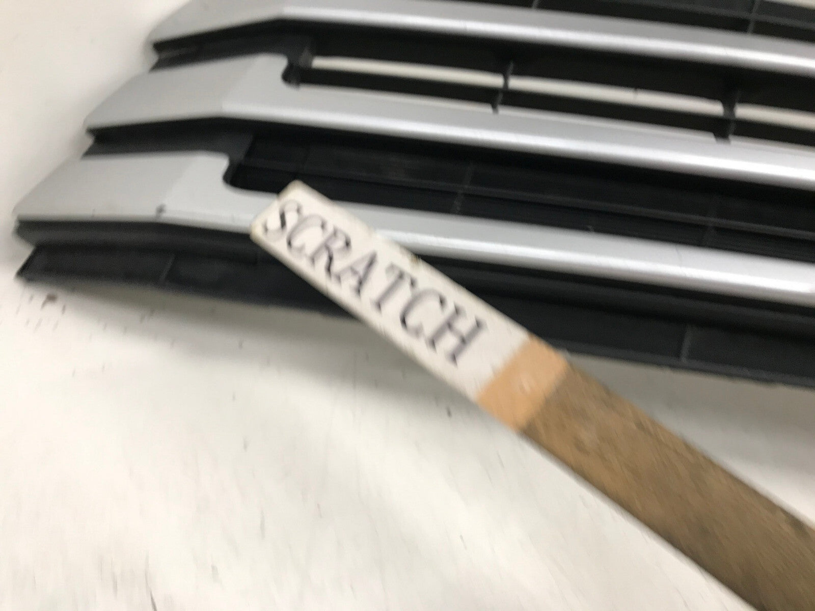 Grill Grille 2017-19 Toyota Highlander Suv 53112-0E180 OEM