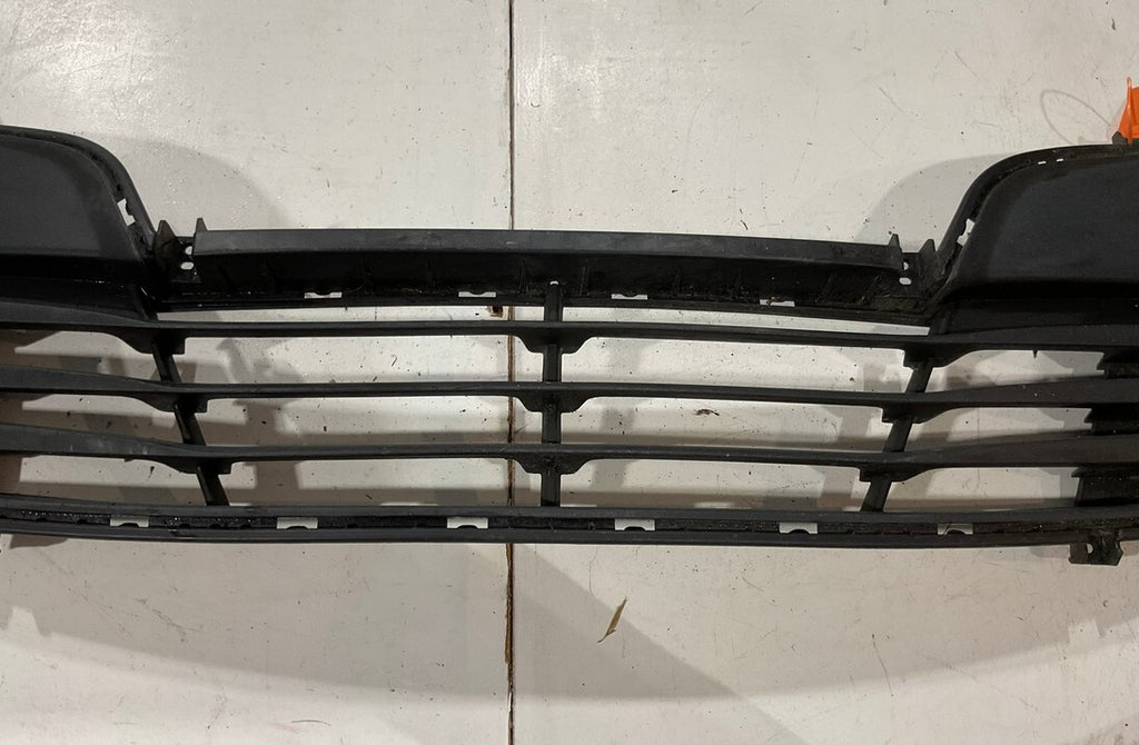Grill Grille Black 2012-2017 Hyundai Veloster 86560-2V000 OEM