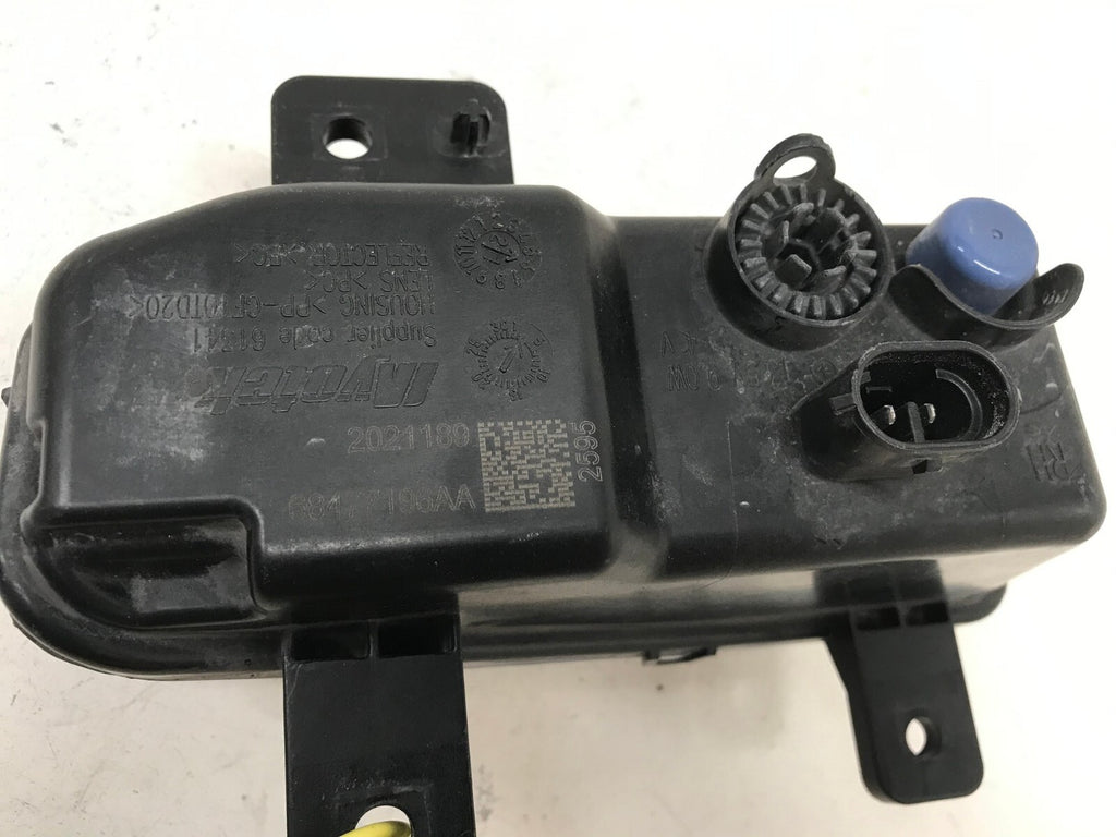 Fog light Damaged RH Right Dodge Ram 1500 2500 3500 19 20 21 2022 68477196AA OEM