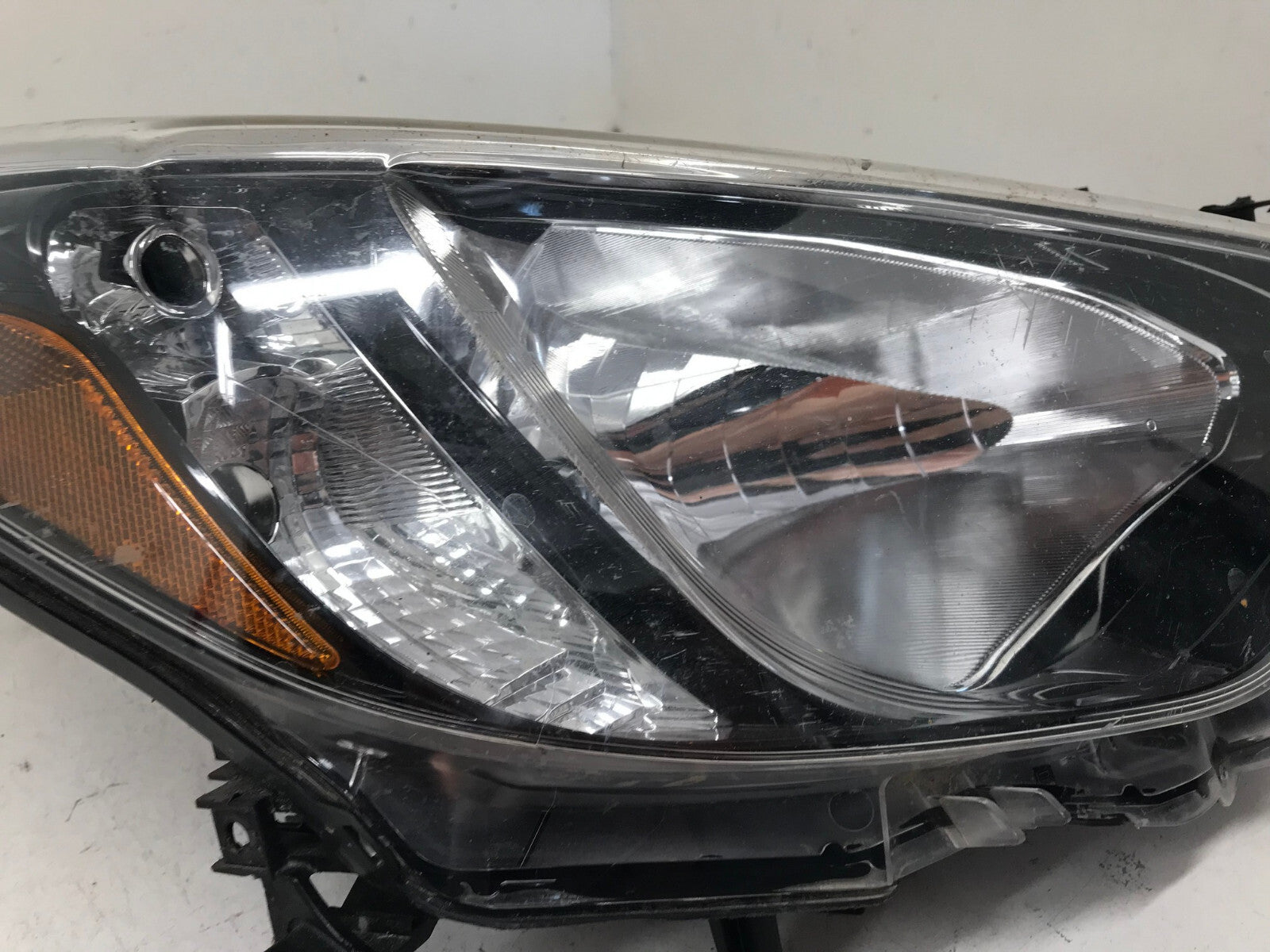 Headlight Damaged Right RH Toyota Yaris Sedan Scion iA 16-2020 81130WB001 OEM