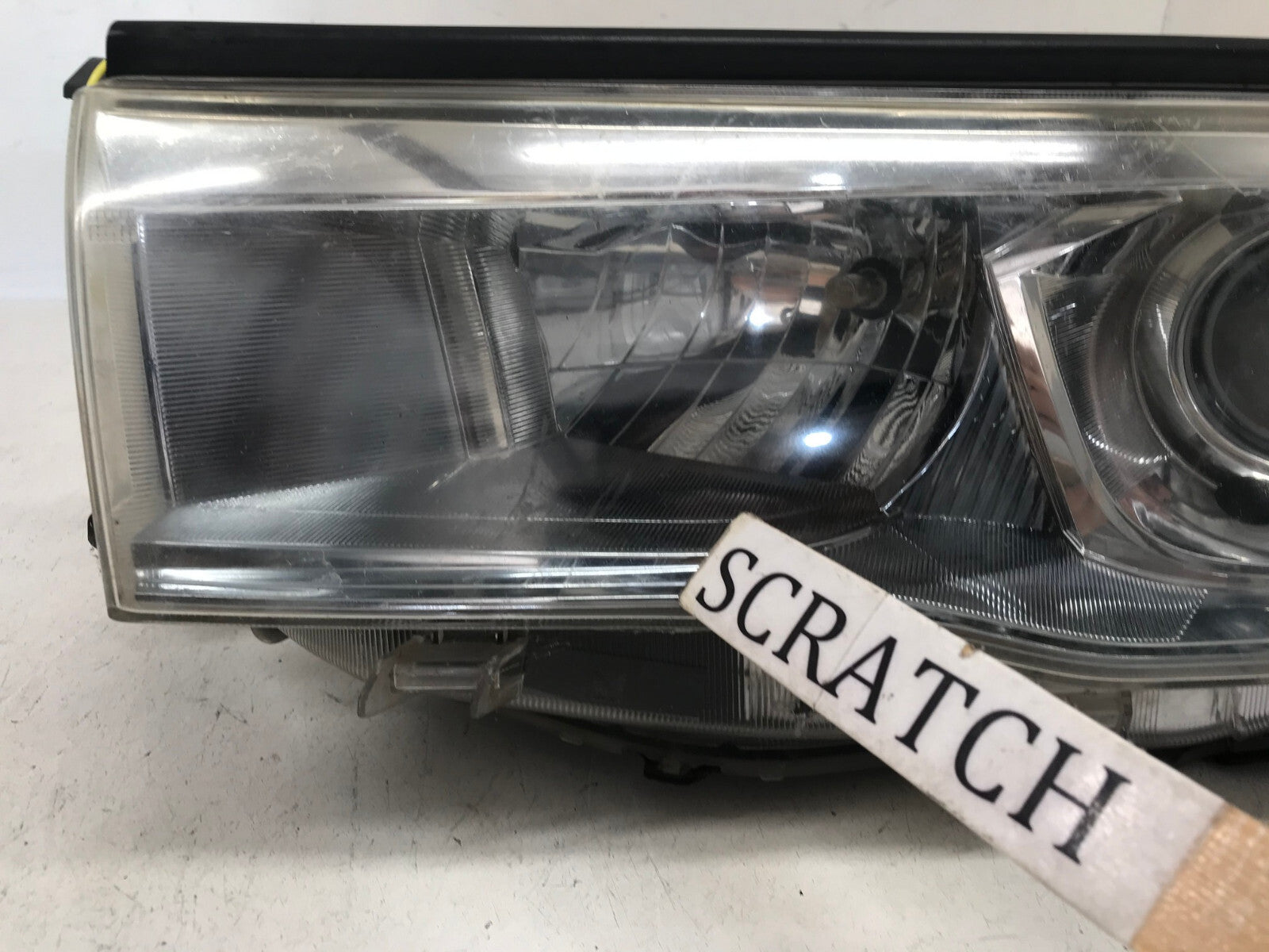 Headlight Damaged Driver LH 2014 2015 2016 Toyota Highlander 3.5L 81110-E250 OEM