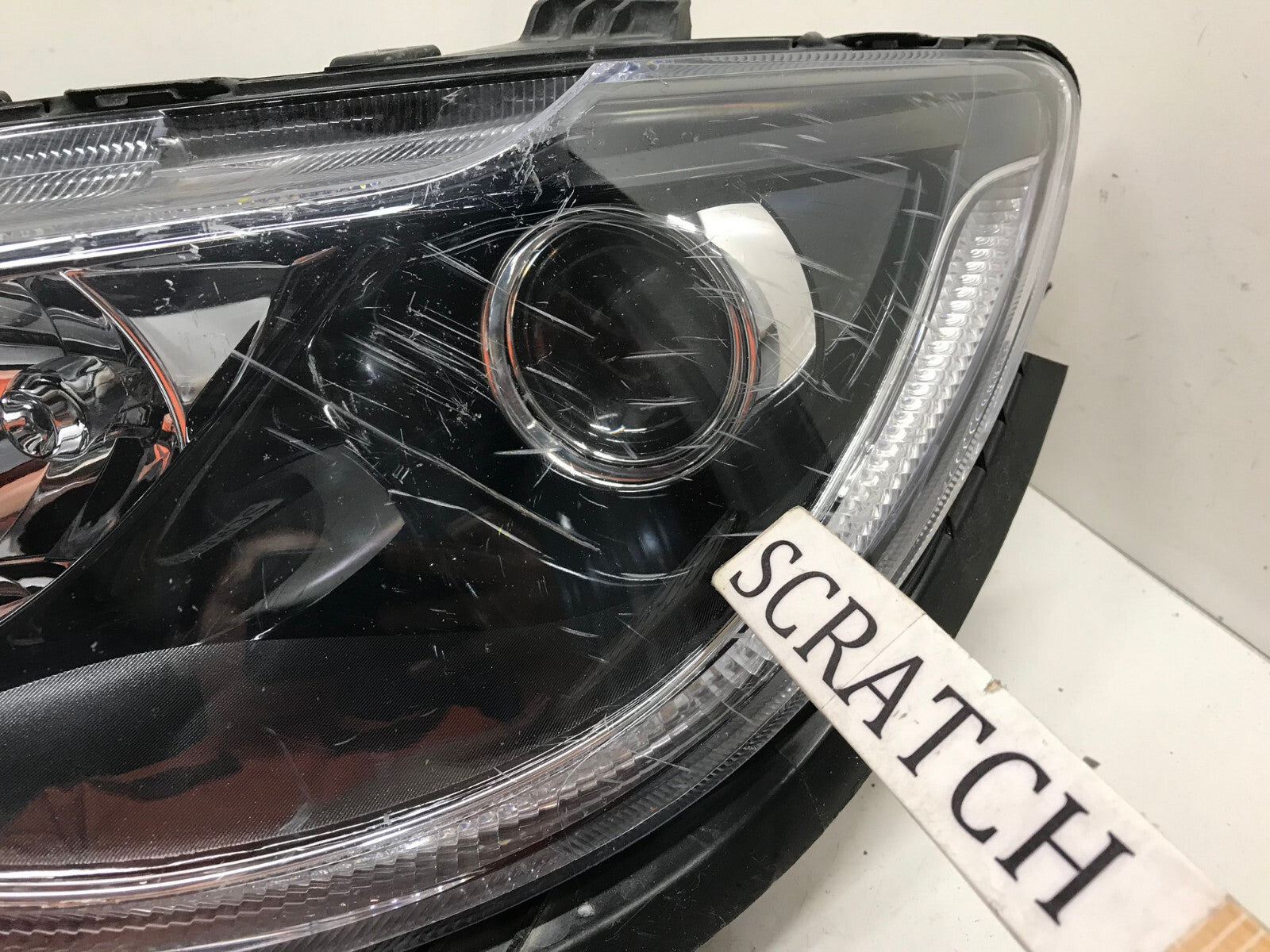 Headlight Damaged LED Driver LH Chrysler Pacifica 2017 2018 2019 68370847AB OEM