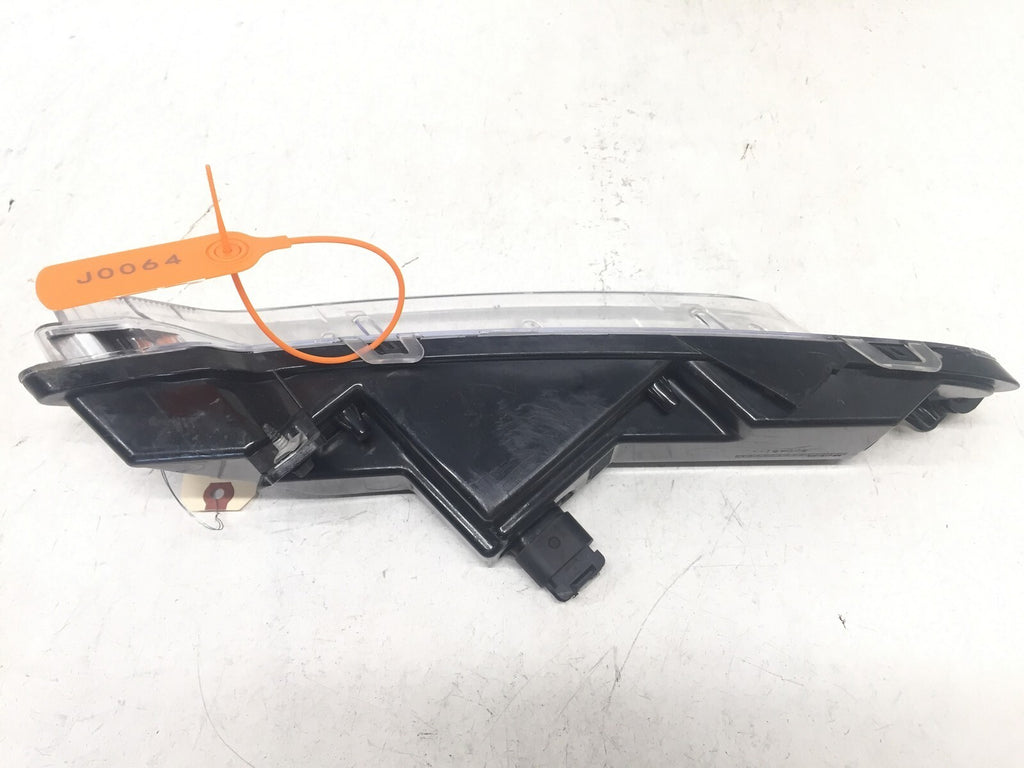 Fog light Damaged Left Side LH Chevy Impala 2014 2015 2016 2017 300461-AA OEM