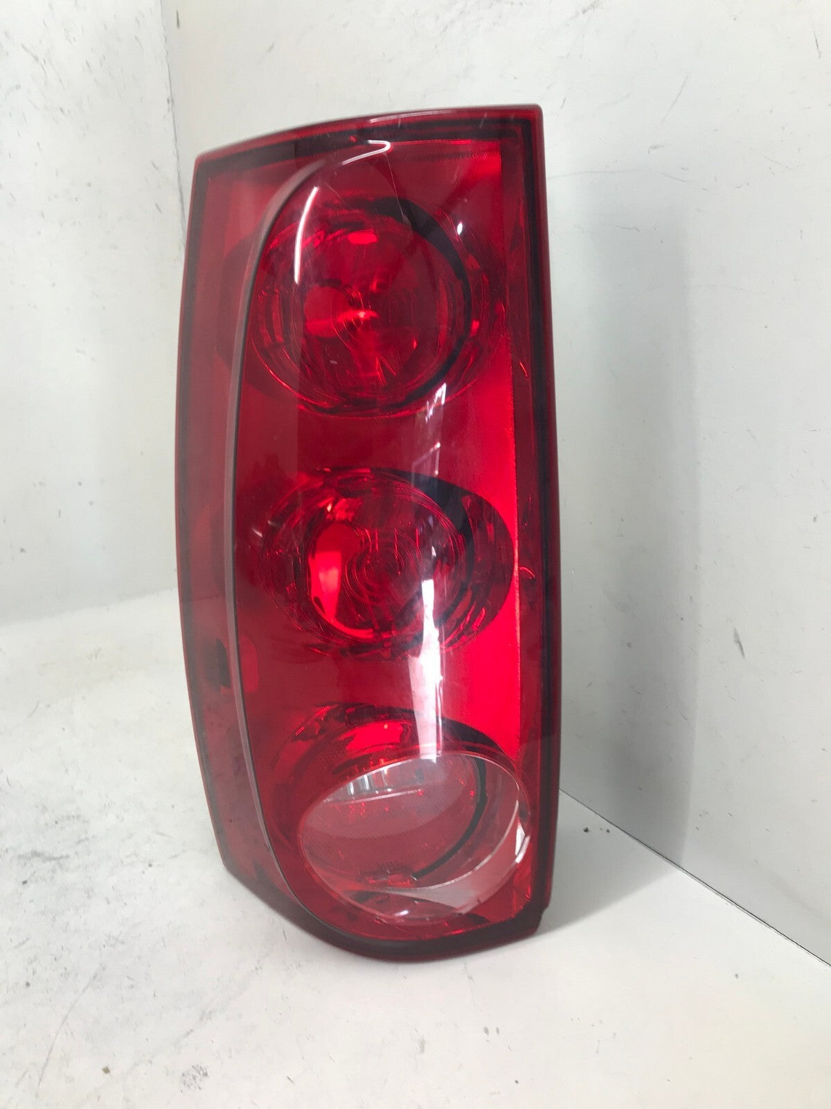 Tail light Damaged Right RH Passenger GMC Yukon/XL 07-14 CAPA