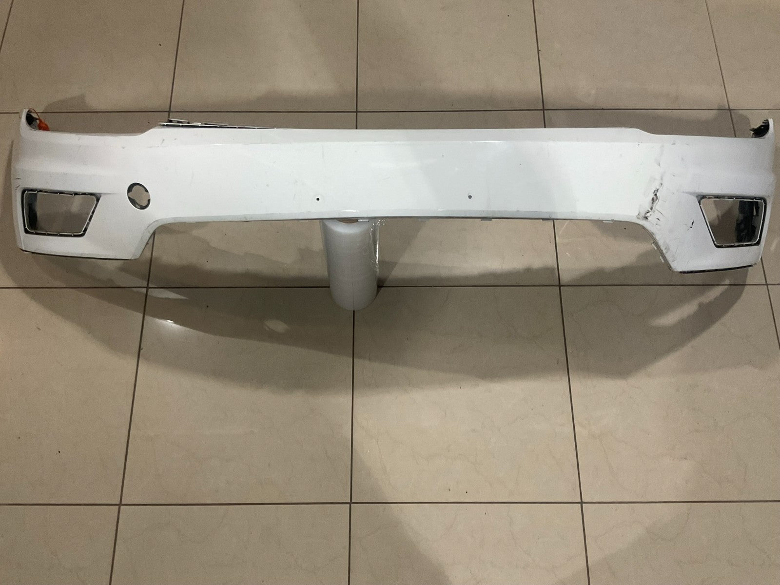Front Bumper Cover White 2018-2021 Volkswagen Tiguan 5nn+807+221 OEM