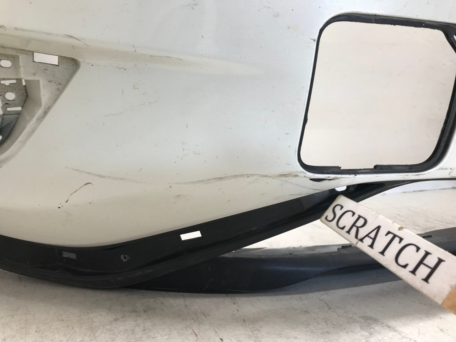 Front Bumper Cover White Nissan Murano S/SL/SV/Platinum 15-2018 62022-5AA0H OEM