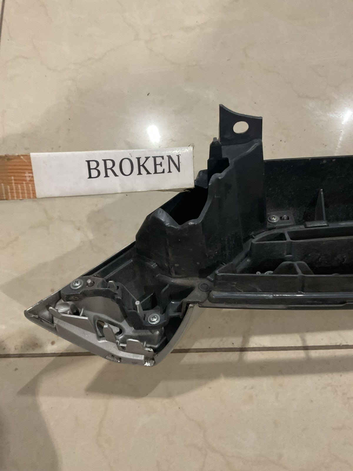 Front Upper Grille 2020 2022 Toyota 4Runner 53116+35050 OEM