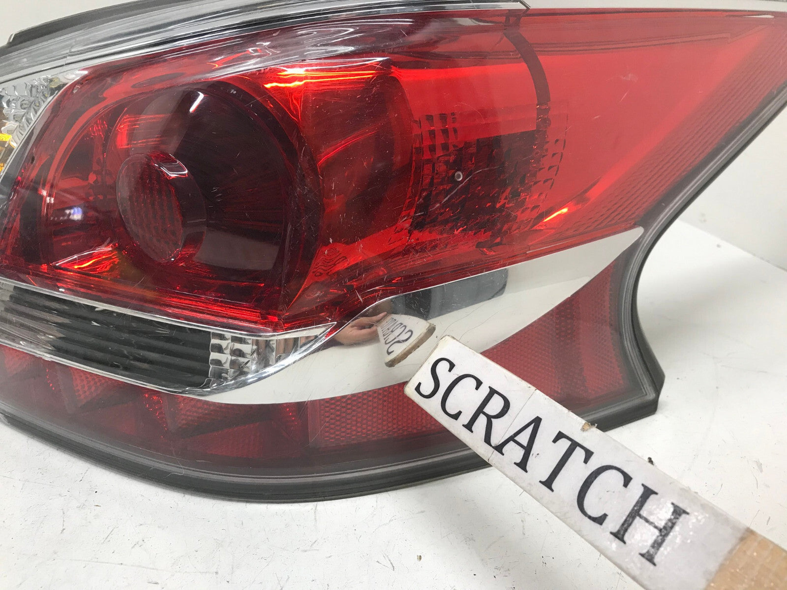 Tail light Damaged Right RH Passenger 2014-2015 Nissan Altima 265509HM0A OEM