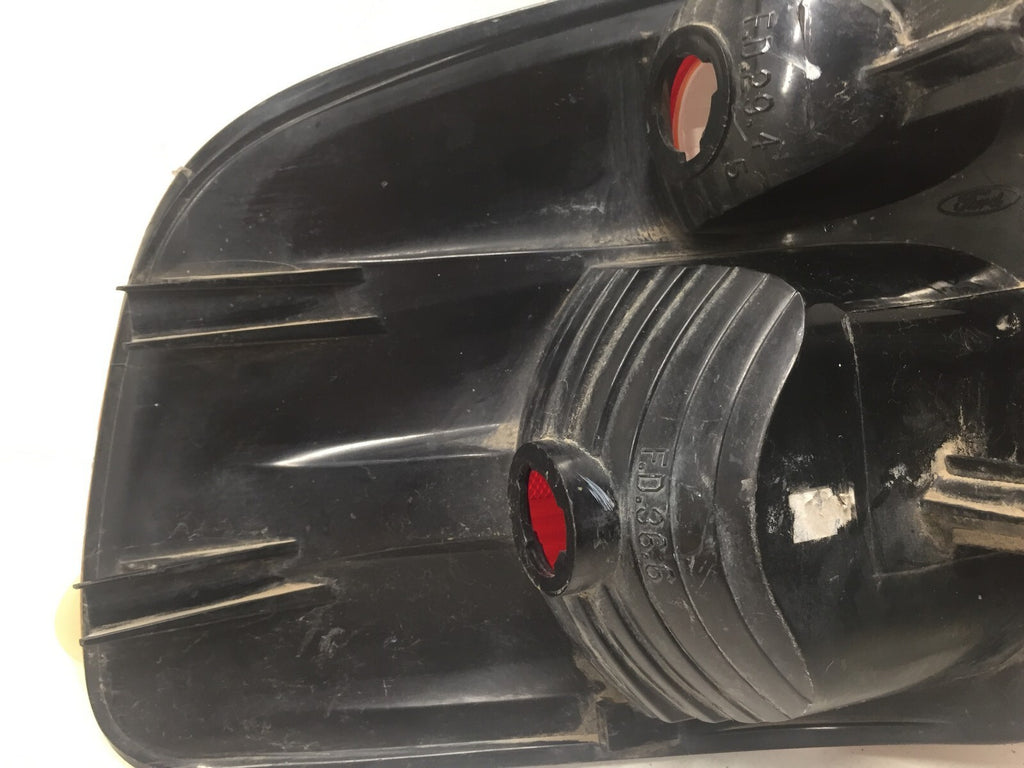 Tail light Damaged Taillight Right RH Ford F 150 2000-2004 YL3X-13440-A OEM2