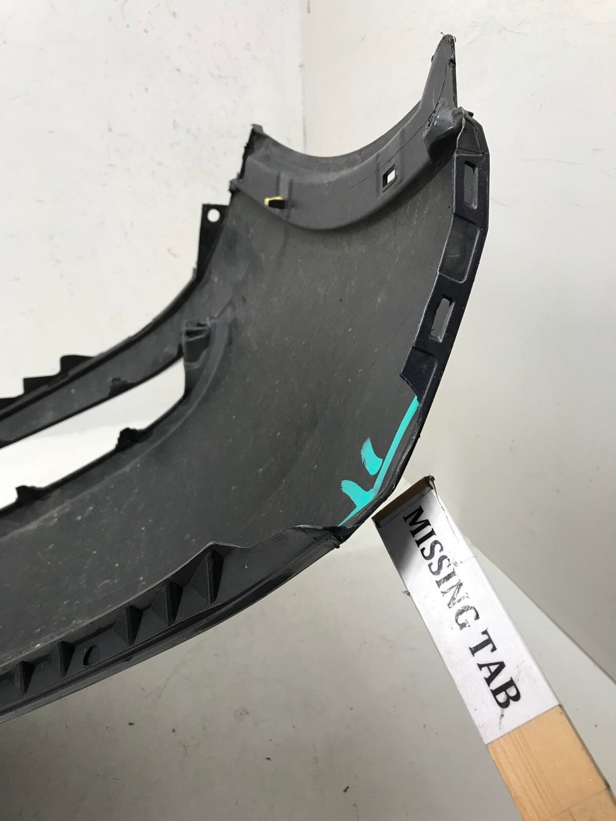 Front Bumper Cover Honda HR V EX LX EX L 2016-2018 71101-T7W-A00 OEM3