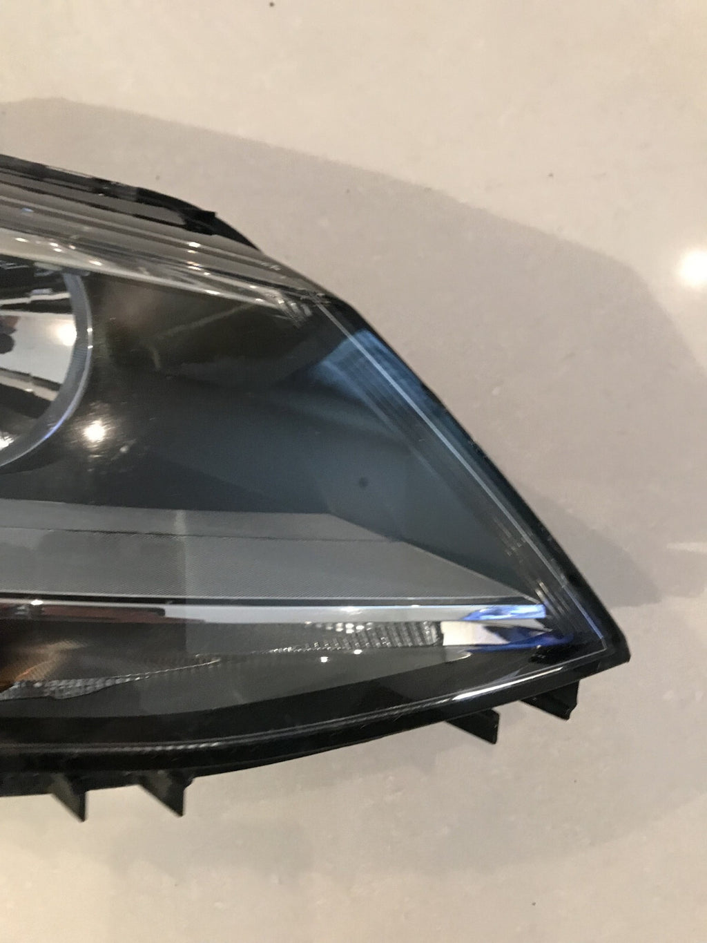 HeadLamp Headlight Damaged Right RH Volkswagen Jetta 2011-2013 5C7-941-006 OEM