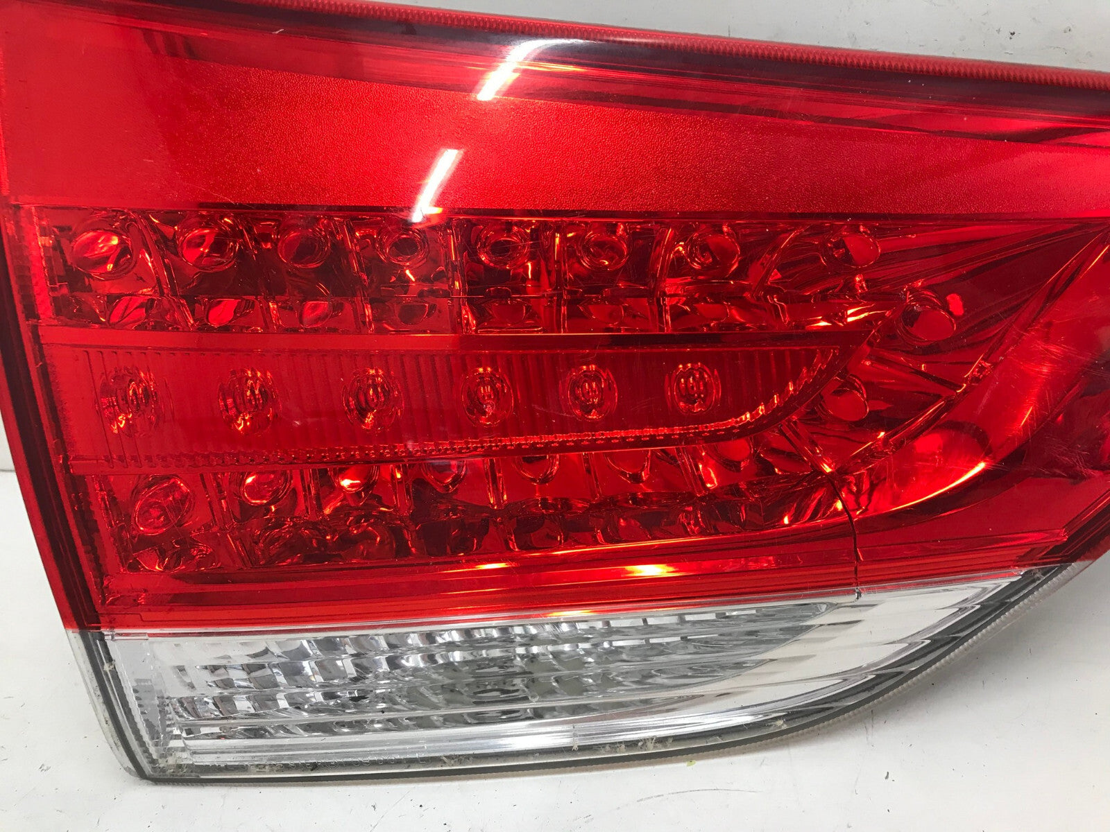 Tail light Damaged Driver LH Toyota Sienna 2011 2012 2013-2014 OEM OEM