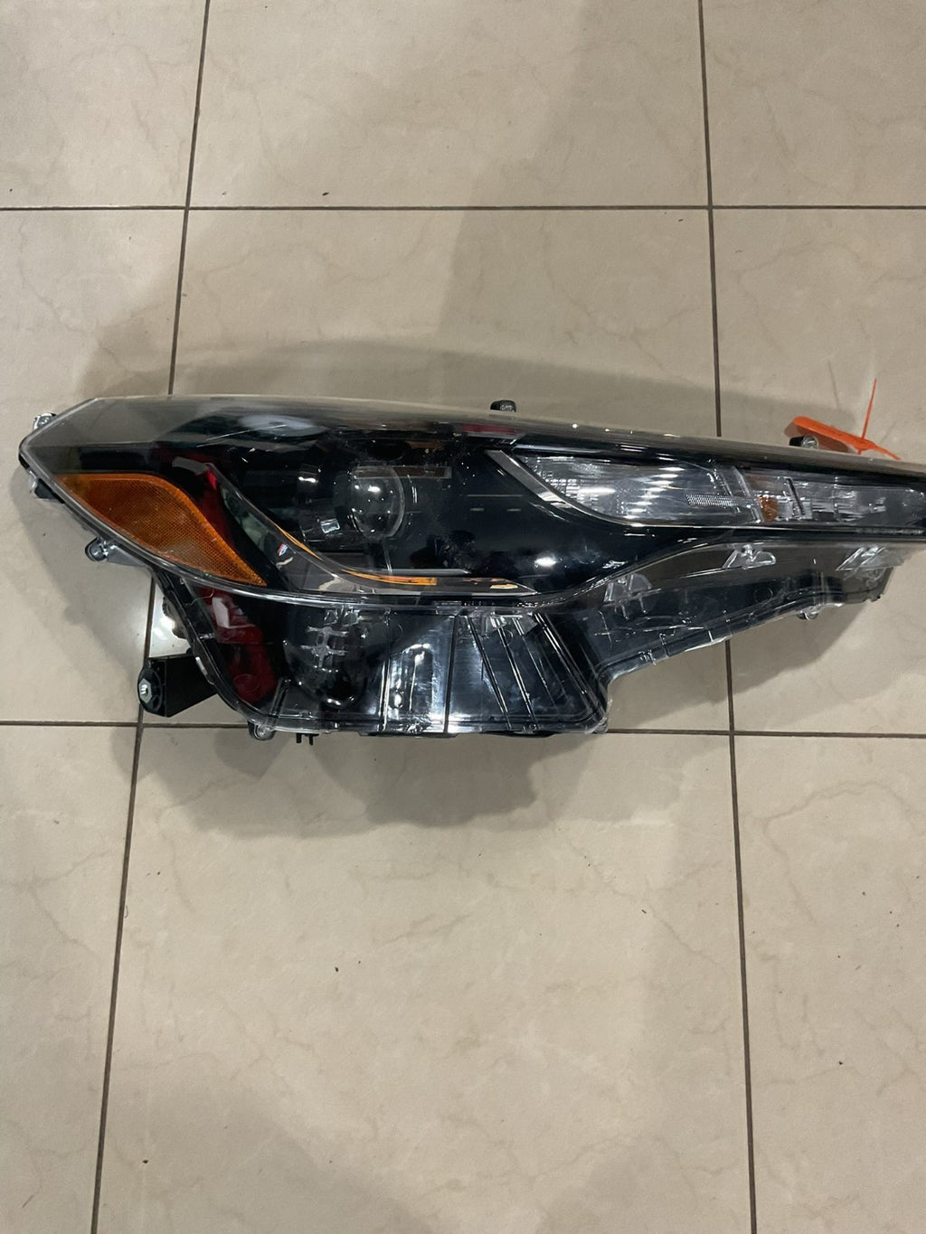 Headlight Right RH Passenger 2017-2019 Toyota Corolla SE XLE XSE Sedan 4Dr CAPA