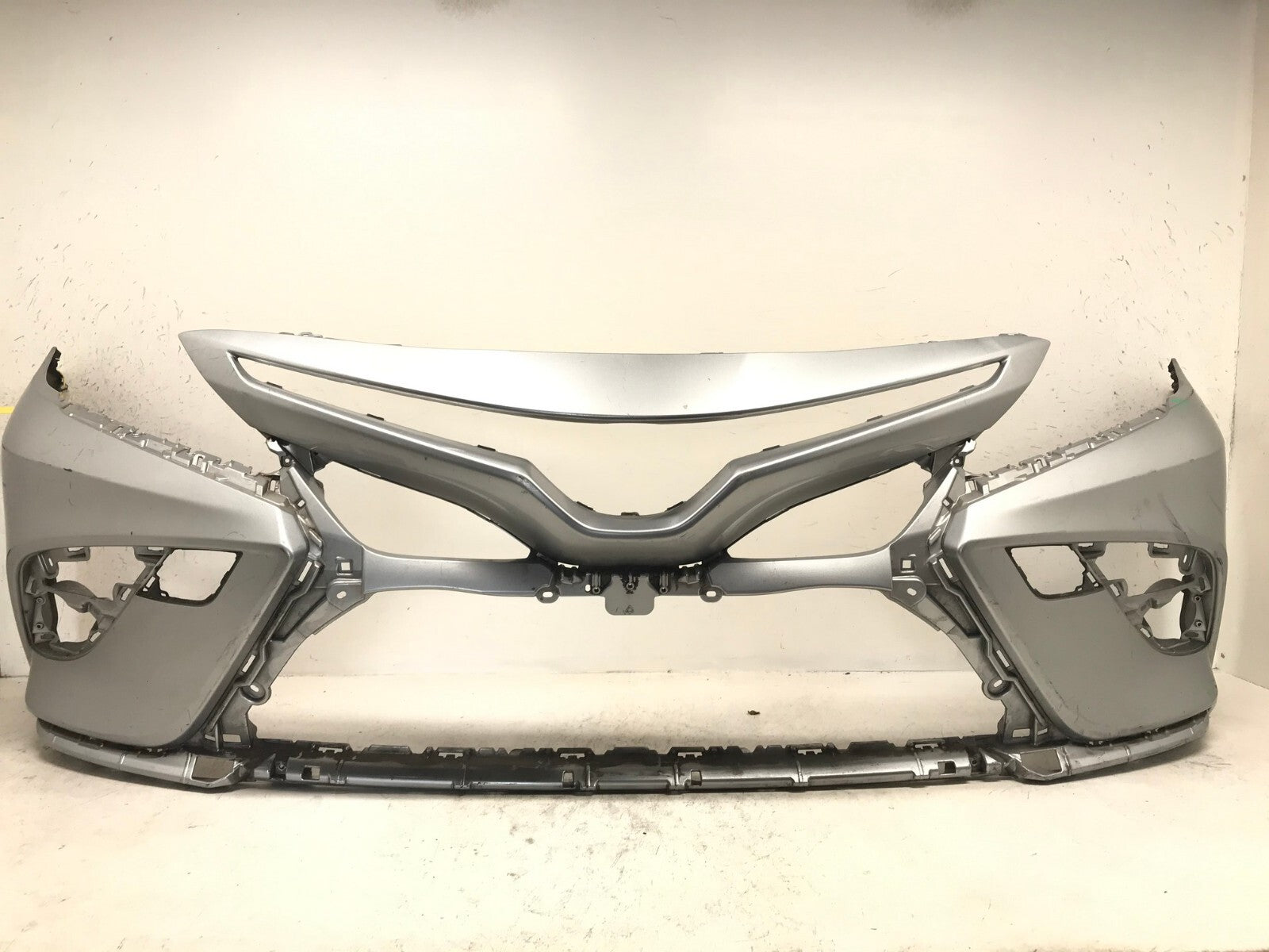 Front Bumper Cover 1J9 Toyota Camry 2017 2018 52119-33B00 OEM