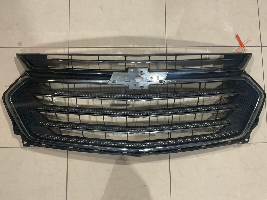 Grille Grill Silver & Black 2018-2021 Chevrolet Traverse 23376132 OEM
