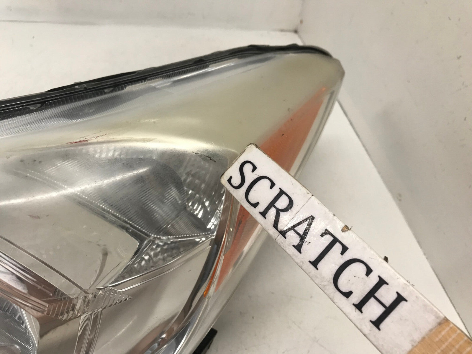 Headlight Damaged LH Driver 2014 2015 2016 Subaru Forester SJ 84001SG081 OEM