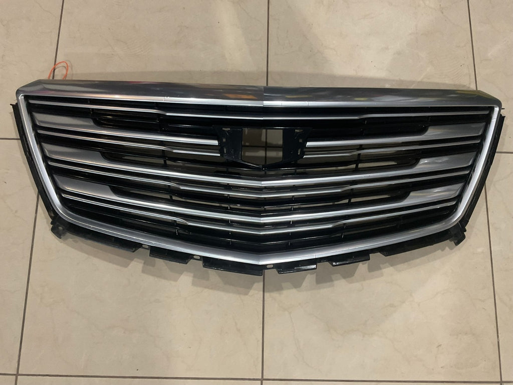 Grill Grille Silver/Black 2017-2019 Cadillac XT5 84107964 OEM