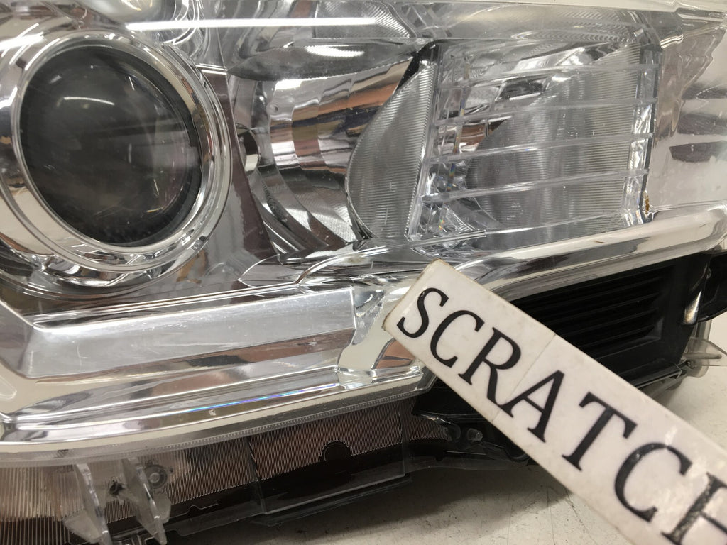 Headlight Damaged Right Passenger RH Toyota Tacoma 2016-2018 8111004270 OEM