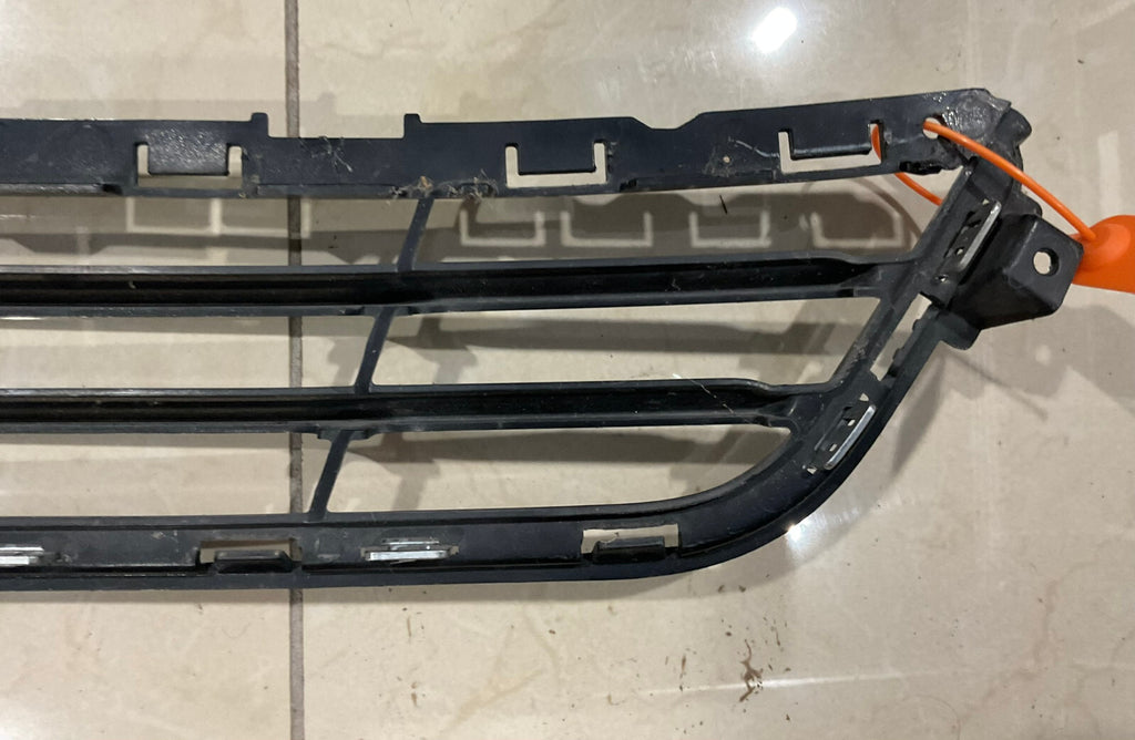 Grill Grille Black 2013-2016 Ford Fusion ds7317b96838w OEM