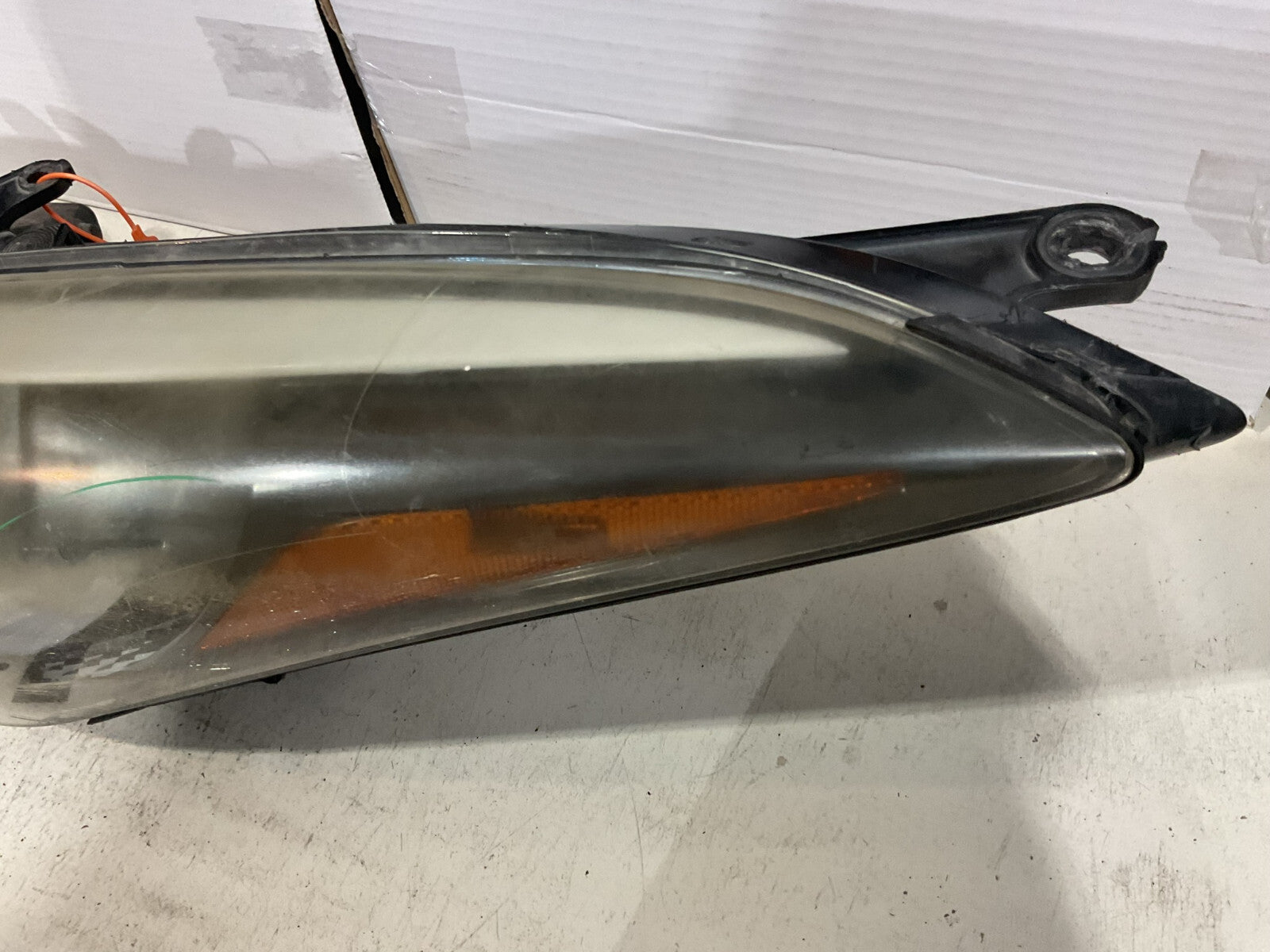 Headlight Damaged Left Driver LH 2014 2015 2016 Hyundai Elantra 92101-3Y OEM