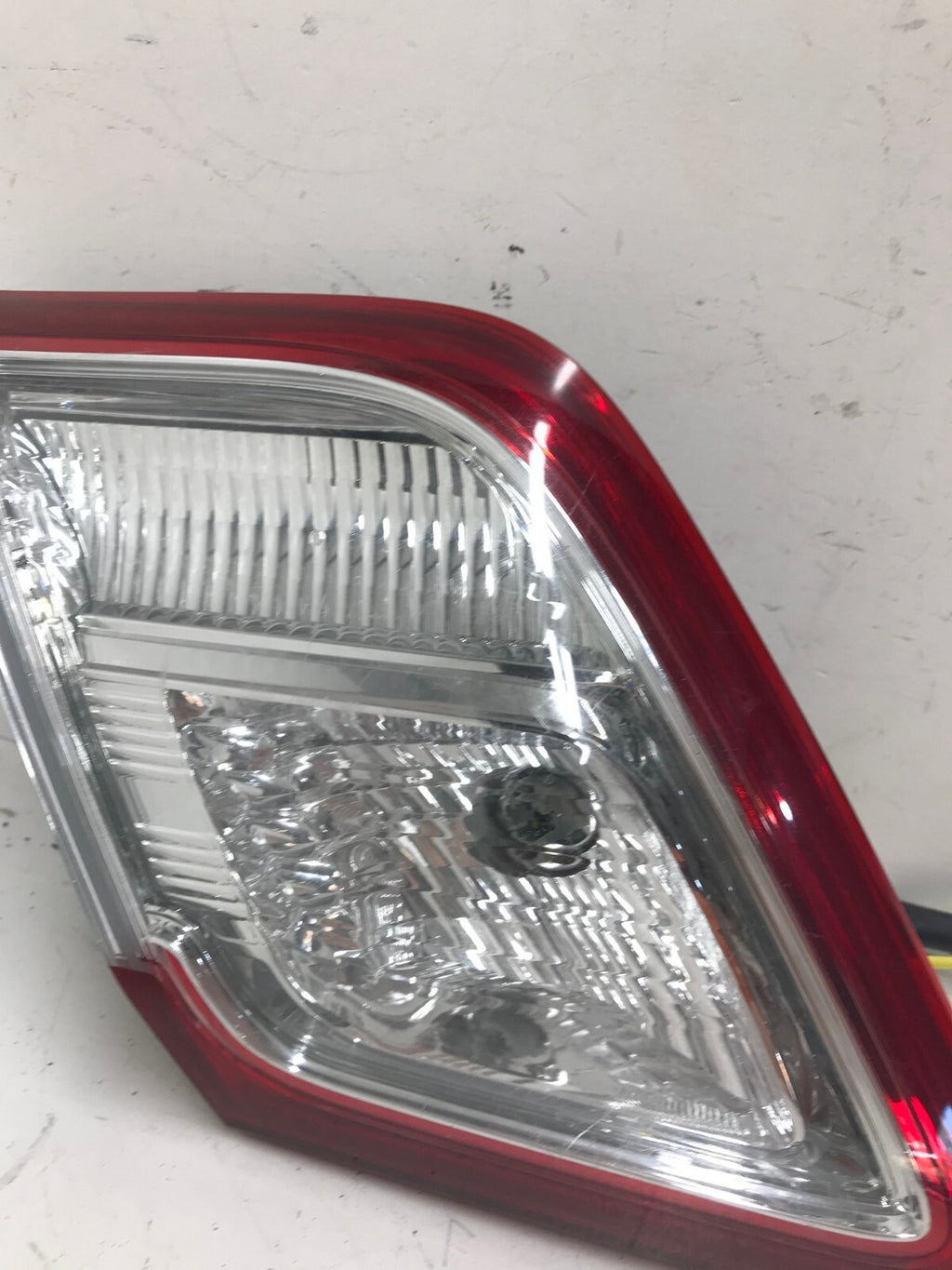 Tail light Damaged Left Driver LH Toyota Camry 2010-2011 8158133170 OEM