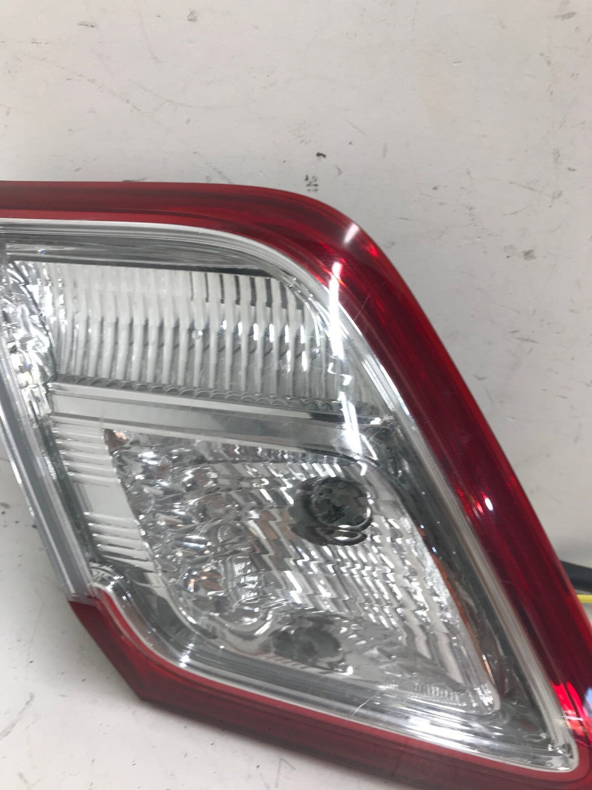 Tail light Damaged Left Driver LH Toyota Camry 2010-2011 8158133170 OEM