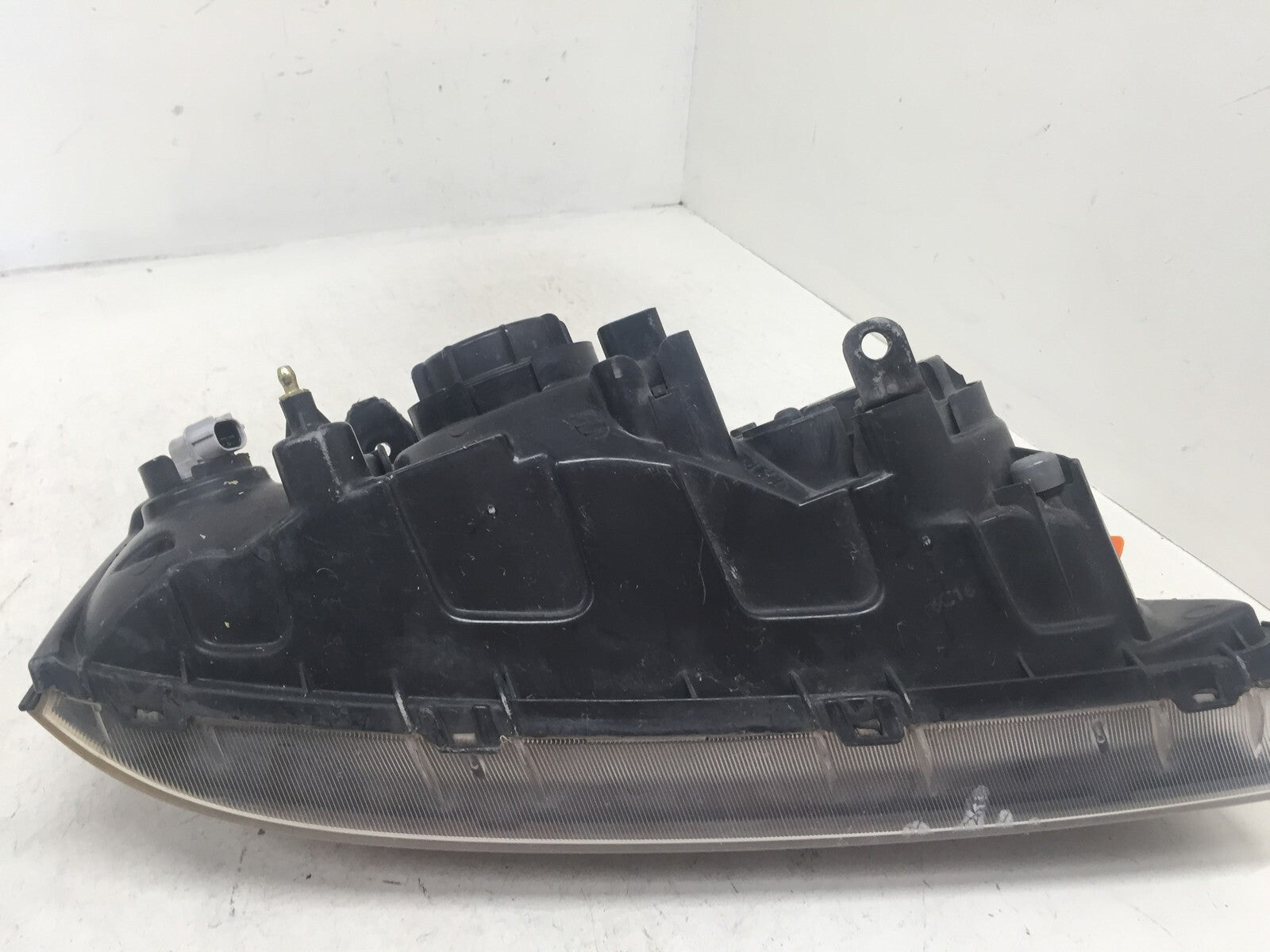 Headlight Damaged Headlamp Driver LH Hyundai Elantra 2004-2006 92101-2D550 OEM