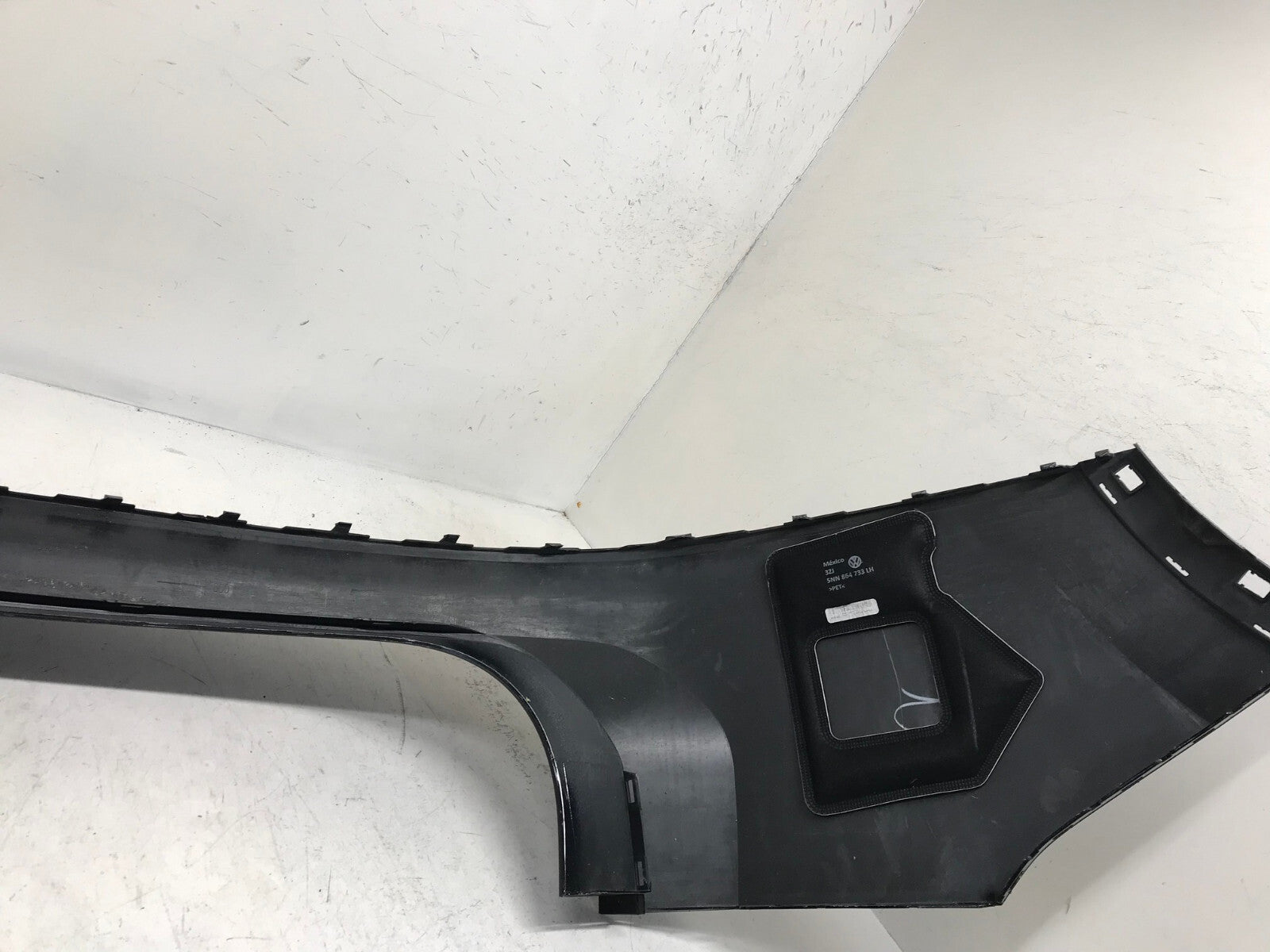 Rear Upper Bumper Cover Volkswagen Tiguan S/SE/SEL/SEL Black 18 5NN807421 OEM