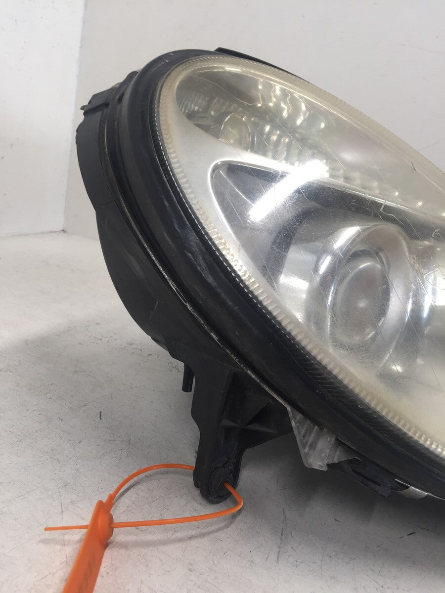 Headlight Damaged Passenger right side Mercedes Benz W211 E Class 2003-2006 OEM