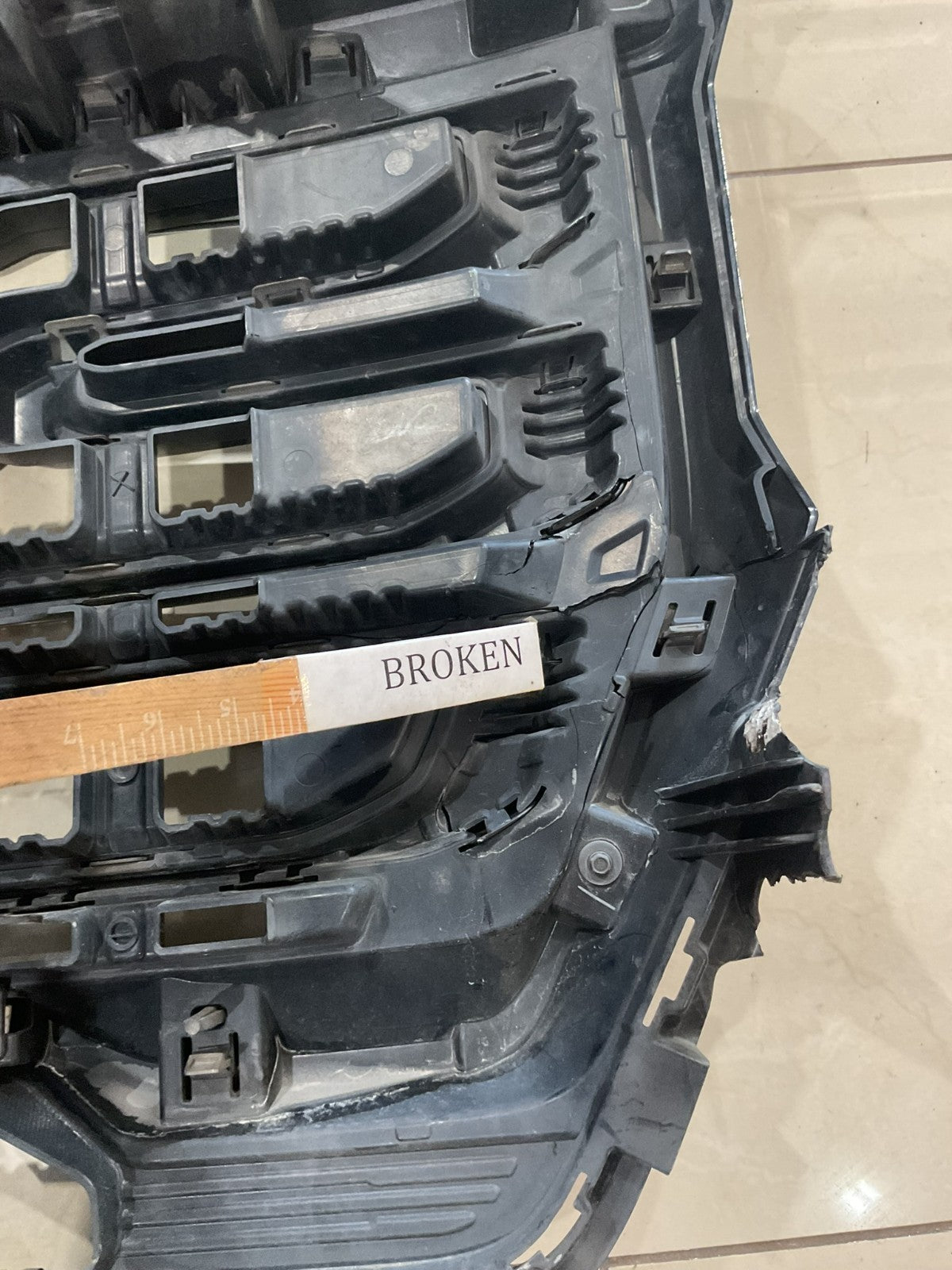 Grille Grill 21-22 GMC Canyon 84457409 OEM