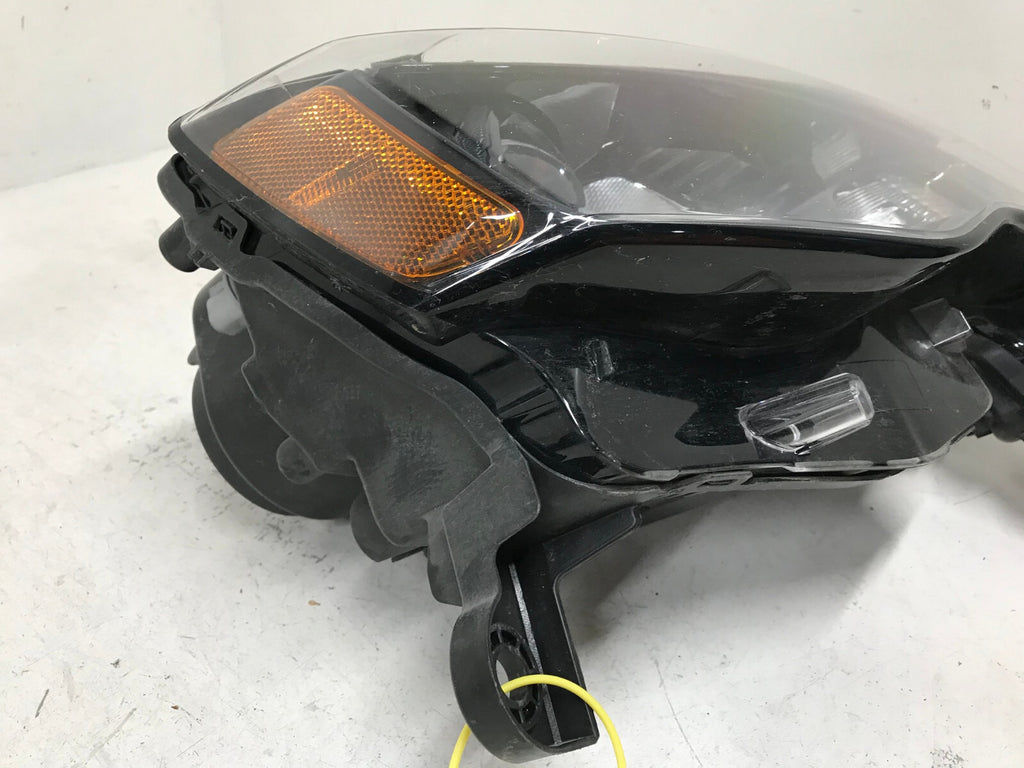 Headlight Damaged Halogen Right RH Jeep Grand Cherokee 17-2021 68266646AD OEM