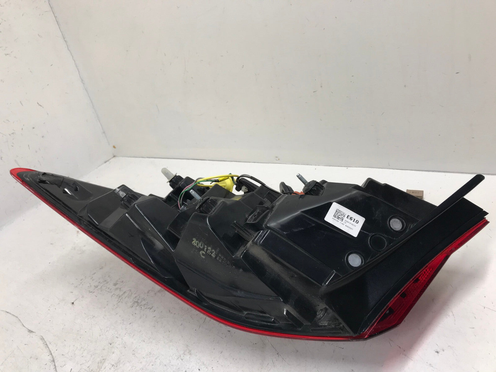 Tail light Damaged LH Driver 19-20 Elantra Sedan Sport/Limited 92401-F2610 OEM