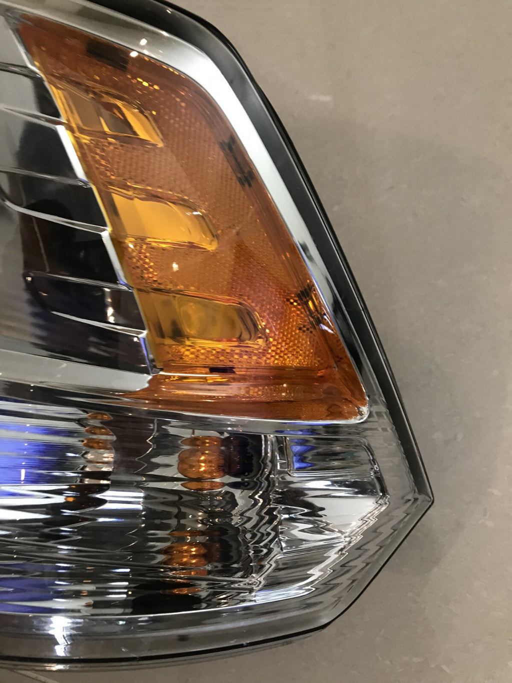 HeadLamp Headlight Damaged Left Driver LH Dodge Ram 1500/2500/3500 2009-2018 OEM