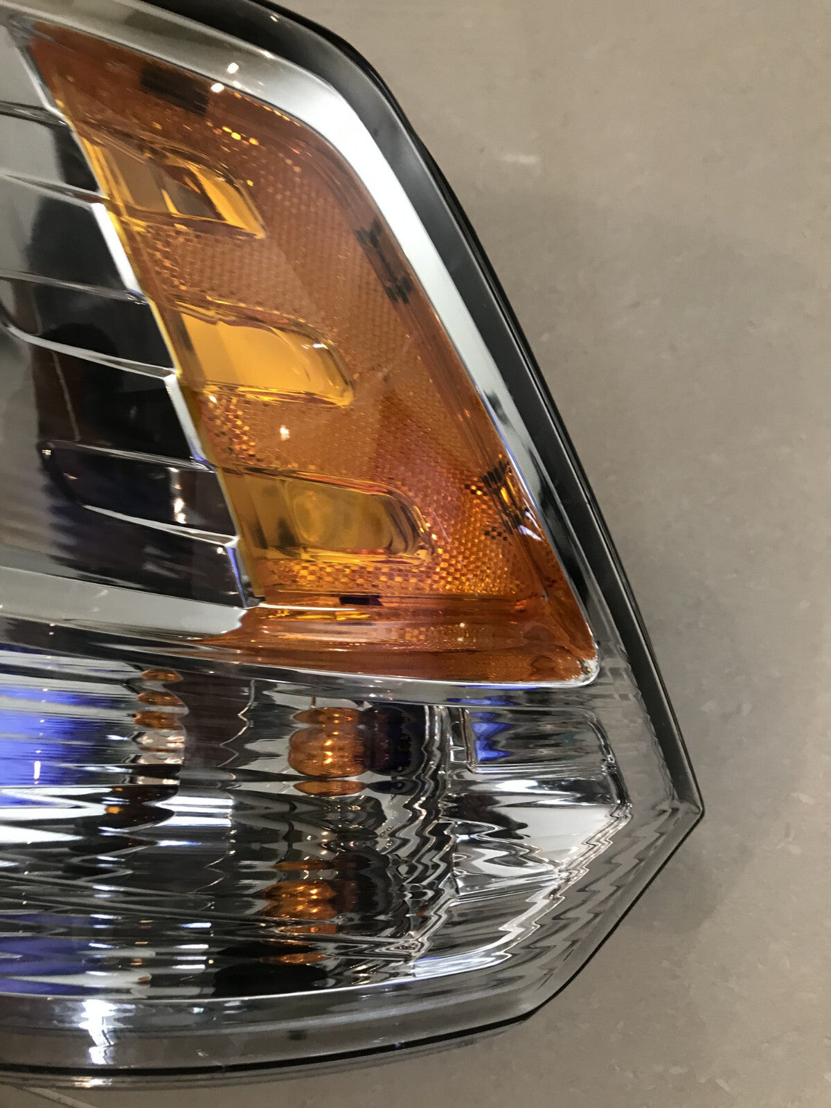 HeadLamp Headlight Damaged Left Driver LH Dodge Ram 1500/2500/3500 2009-2018 OEM