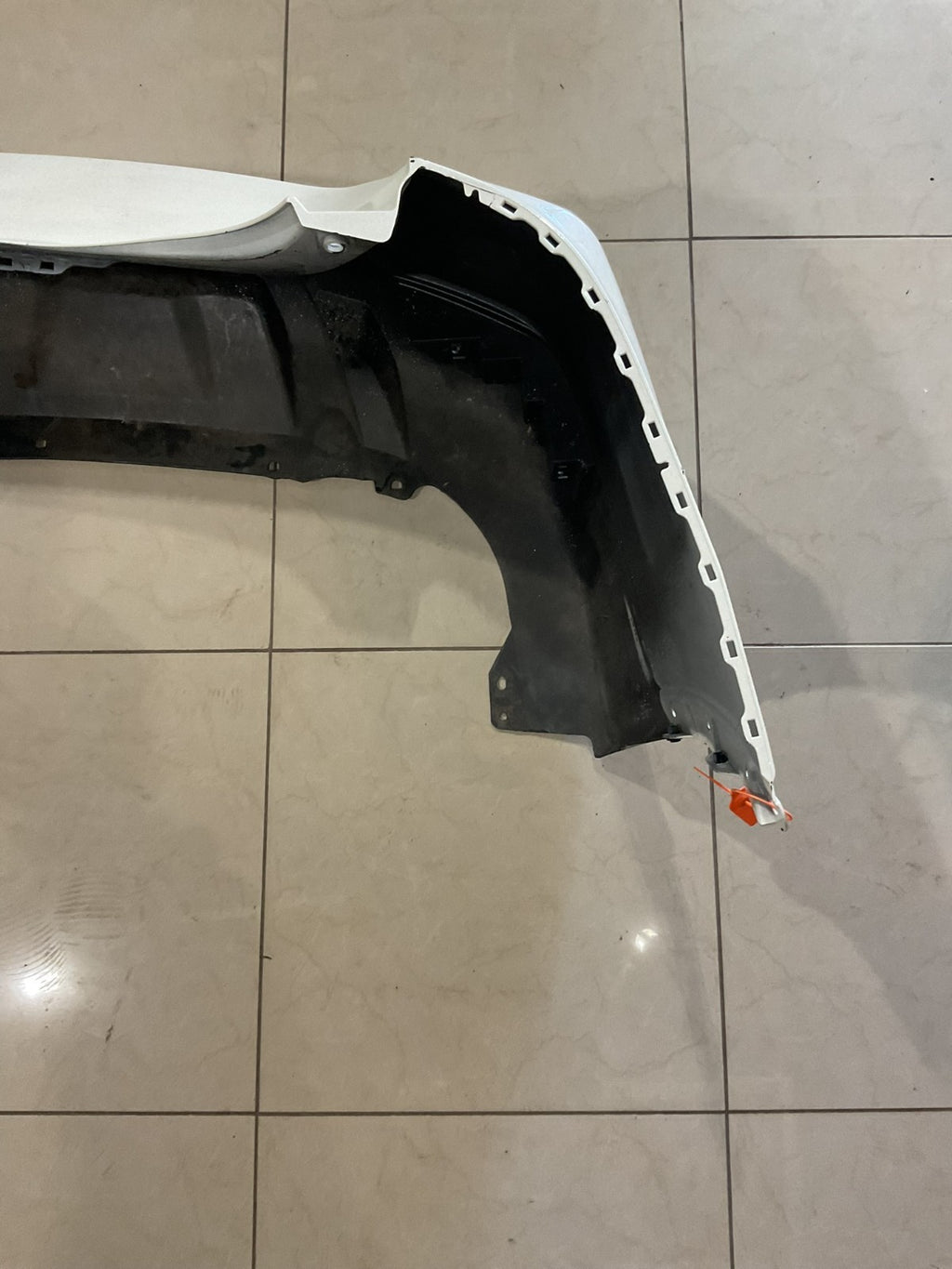 Rear Bumper Cover White 2017-2018 Nissan Rogue S/SL/SV/SV Hybrid 85022+6fr0h OEM