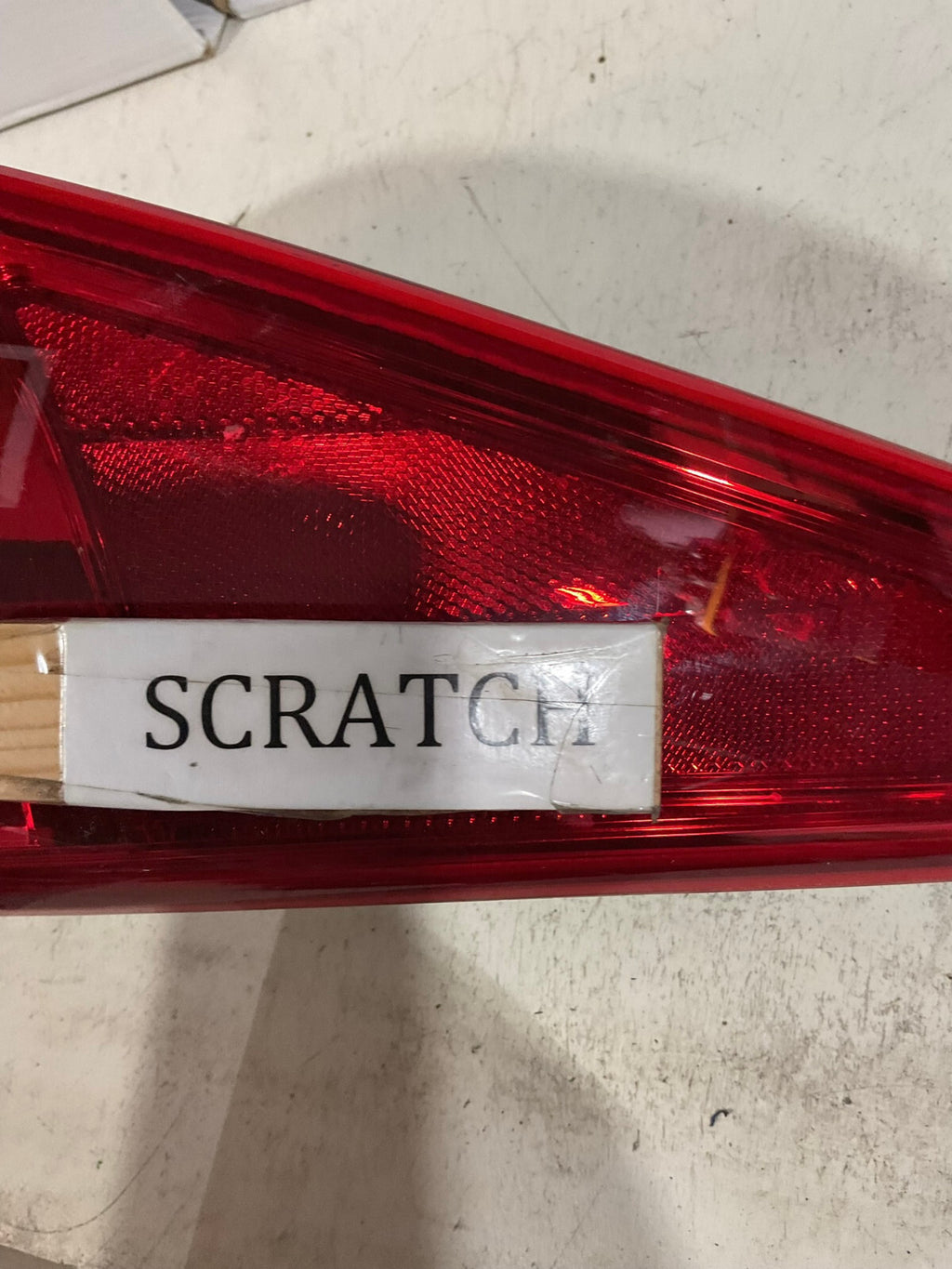 Tail light Damaged Right Passenger RH 11 - 14 Hyundai Sonata 92401-3Q OEM