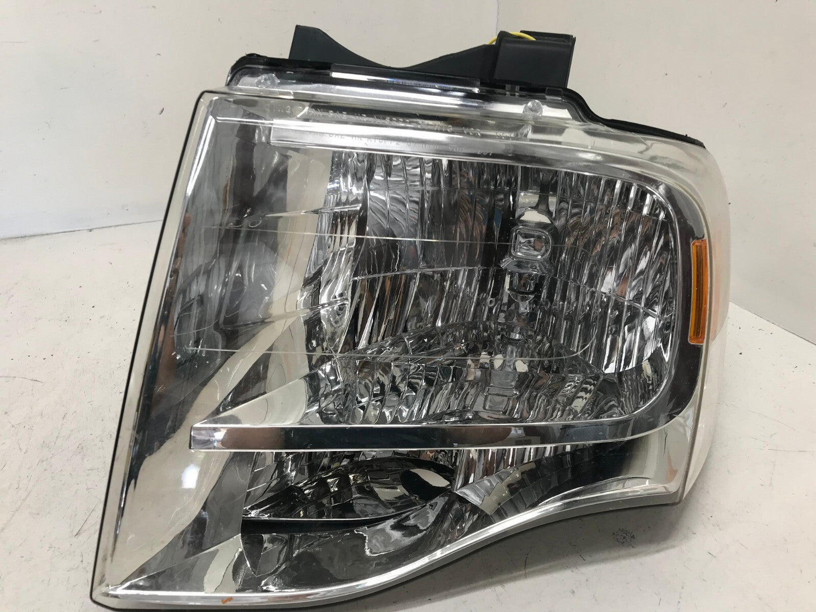 Corner Headlight Damaged Left Driver LH Ford Expedition 2007-2014 OEM