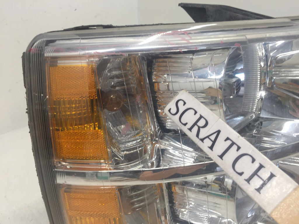 Headlight Damaged Rights RH Chevy Silverado 1500 2500 3500 07-13 22853028 OEM