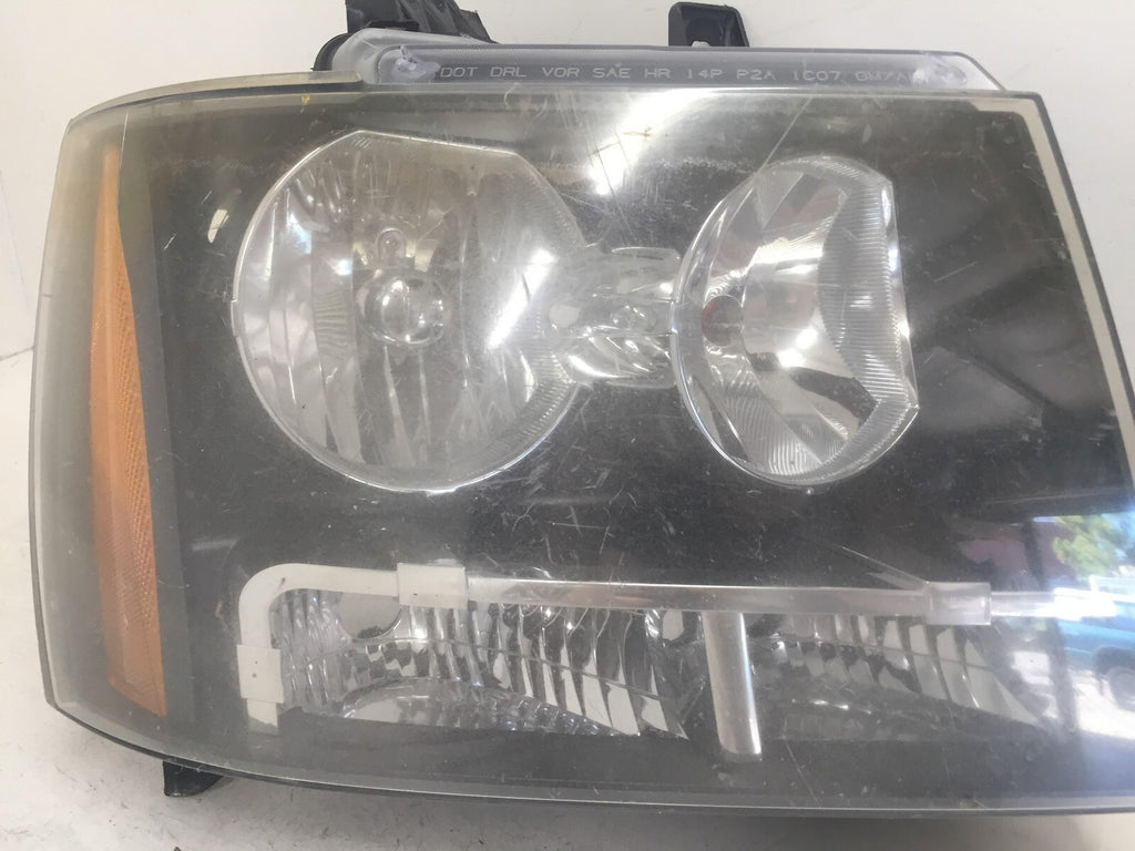 Headlight Damaged Lamp Right RH Chevy Suburban 1500 Avalanche Tahoe 07-2014 OEM