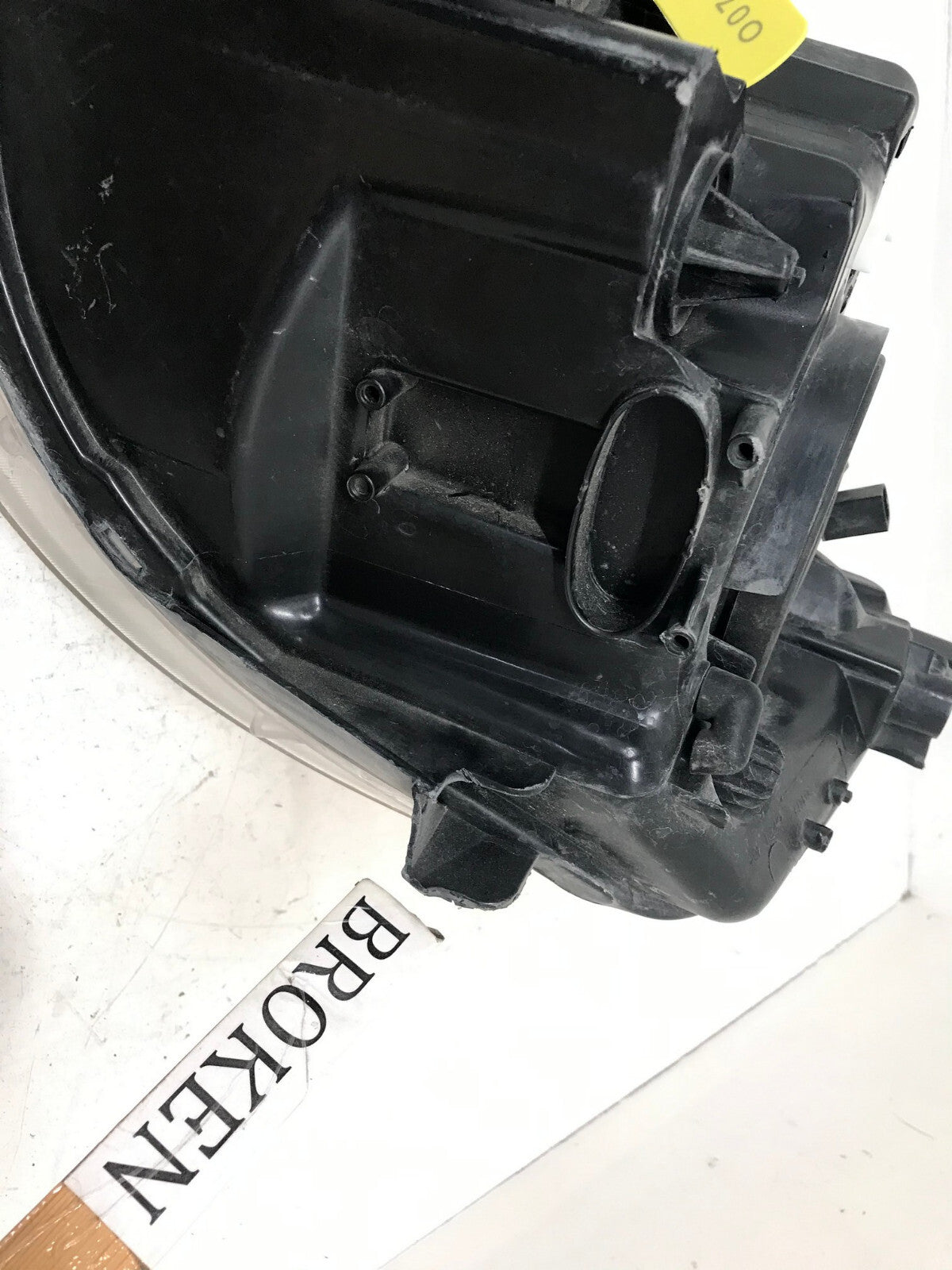 Headlight Damaged RH 08-16 Chrysler Town & Country 11-20 Dodge G. Caravan OEM