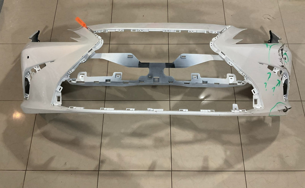 Front Bumper Cover White Lexus ES350 Base 2019 52119+06j00 OEM