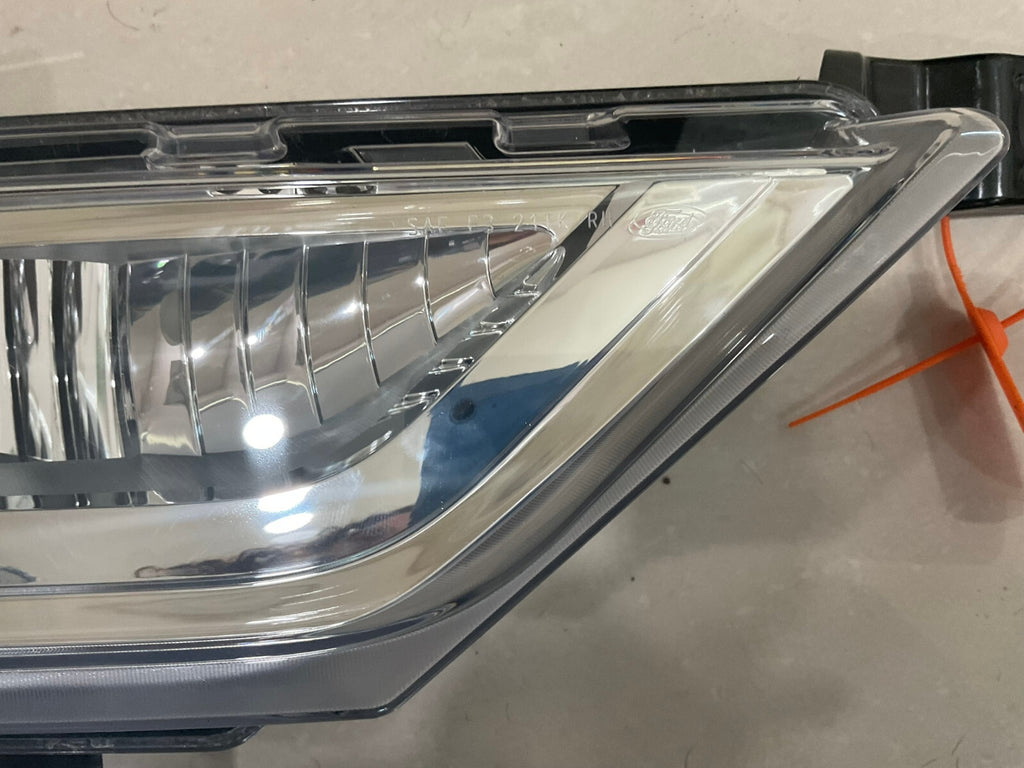Fog light Damaged Passenger RH Black 2021-2023 Ford F-150 ML34-15A254-A OEM