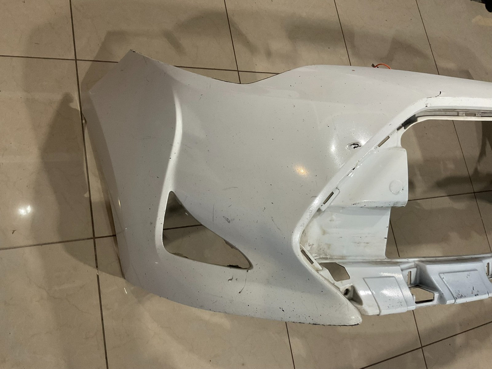 Front Bumper Cover White 2017-2018 Toyota Corolla L/LE/Eco/XLE 52119+l2040 OEM