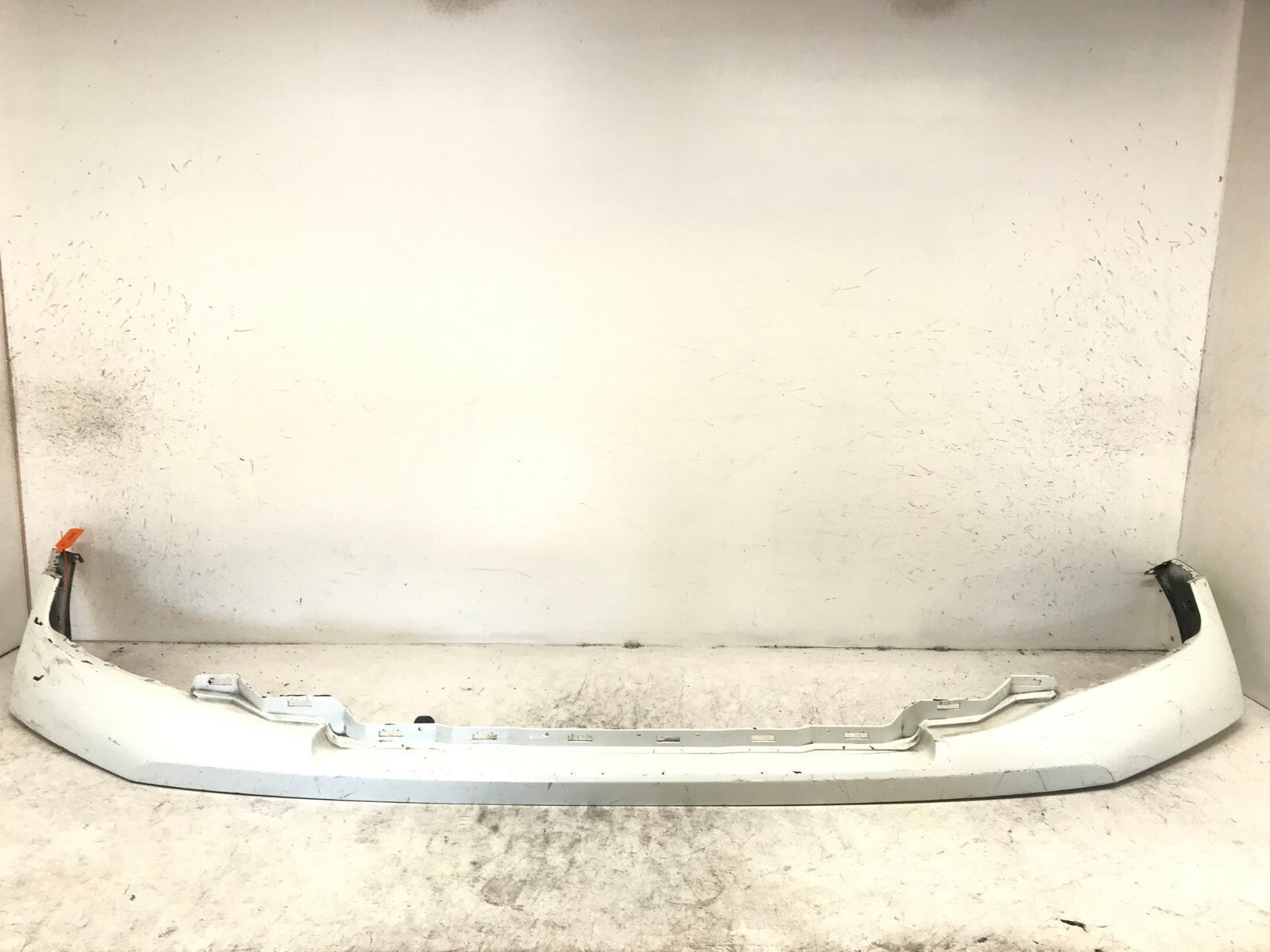 Front Upper Bumper Cover White 2017-2019 Nissan Titan S SL SV 62025-EZ40H OEM