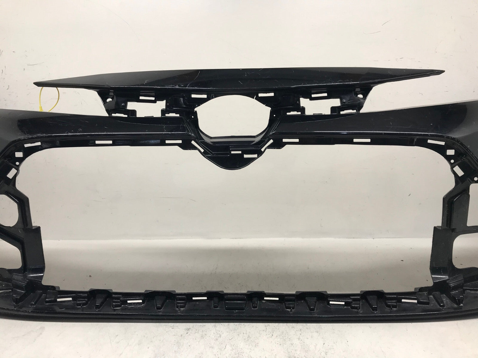 Front Bumper cover Toyota Corolla Sedan LE/XLE/Hyb Black 20 21 52119-12G00 OEM8