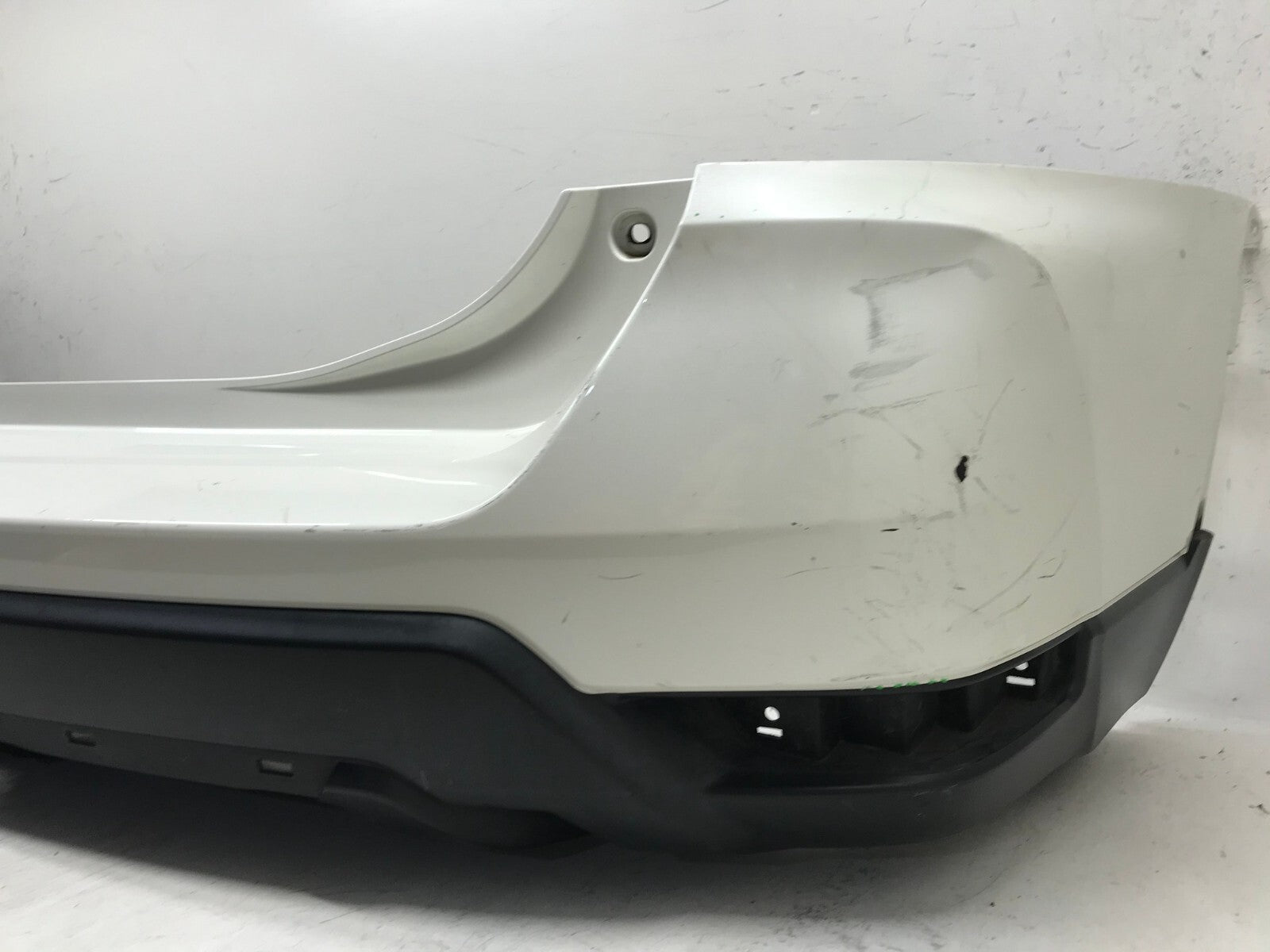 Rear Bumper Cover White Nissan Rogue S SL SV SV Hybrid 17 18 85022-6FL0H OEM