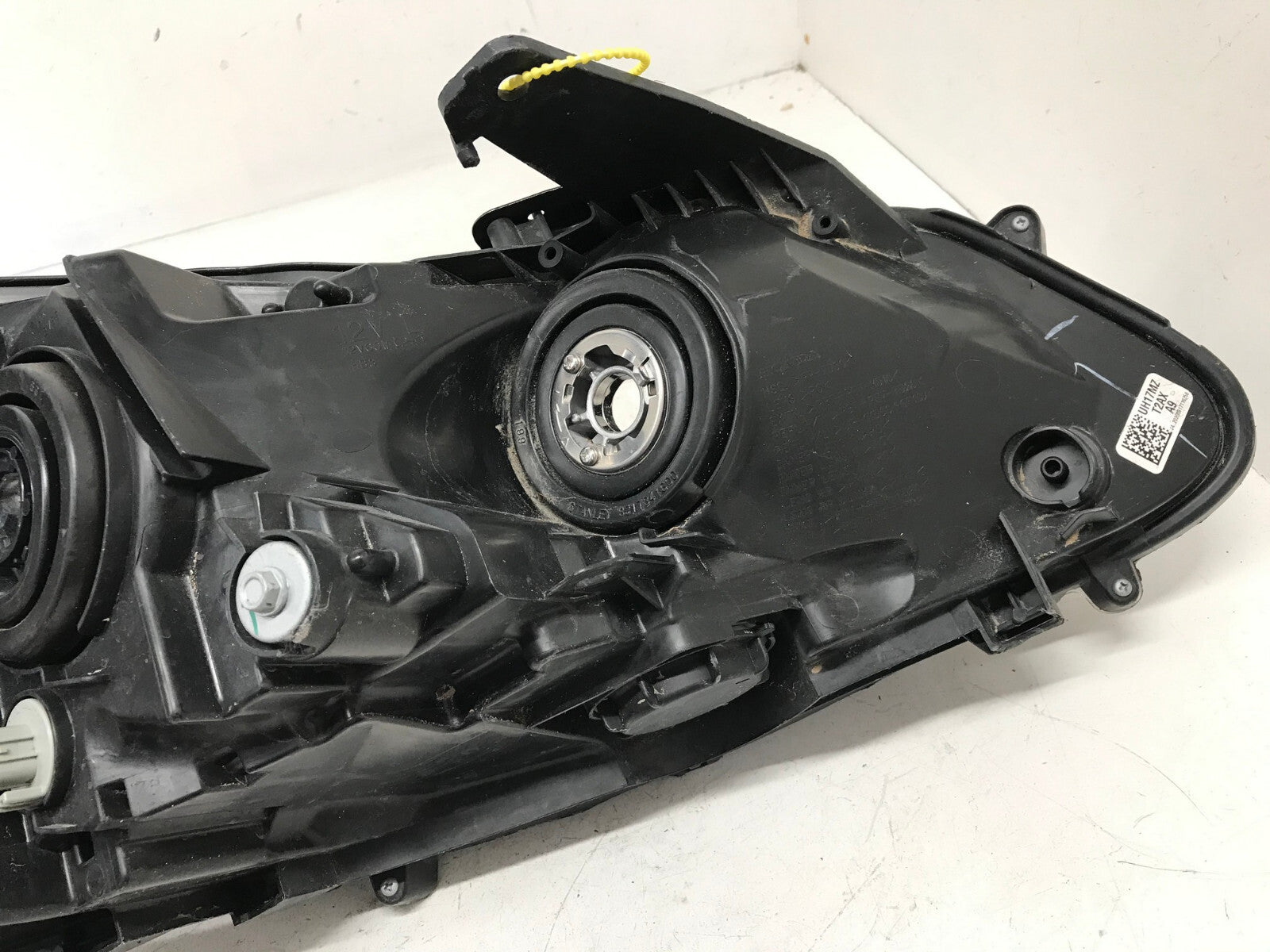 Headlight Damaged LH Driver Honda Accord LX Sedan 16-2017 33150T2AA61 OEM